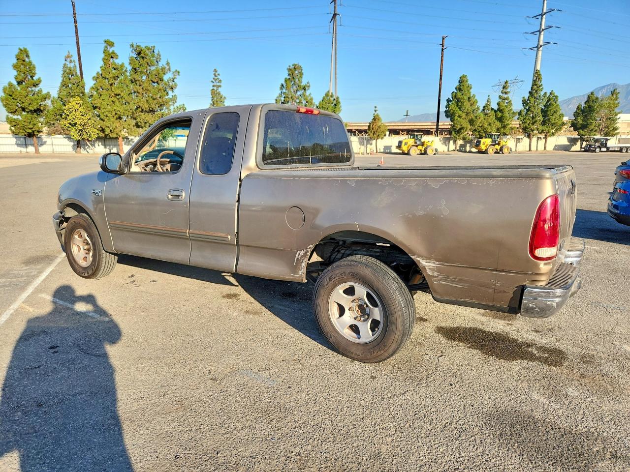 2002 Ford F150 Tan vin: 1FTRX17242NA85205