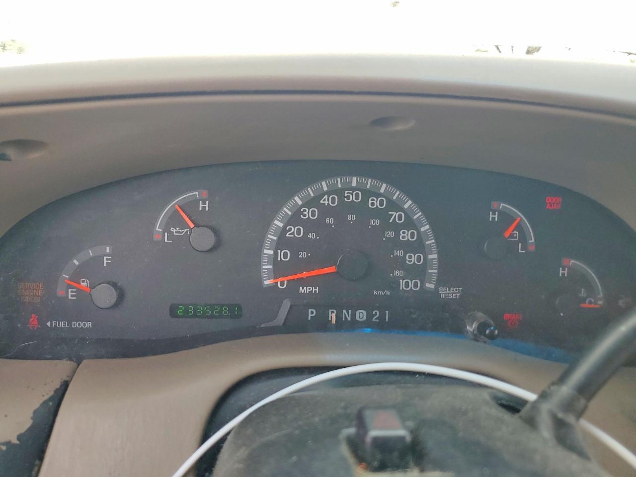 2002 Ford F150 White vin: 1FTRX17252NB04330