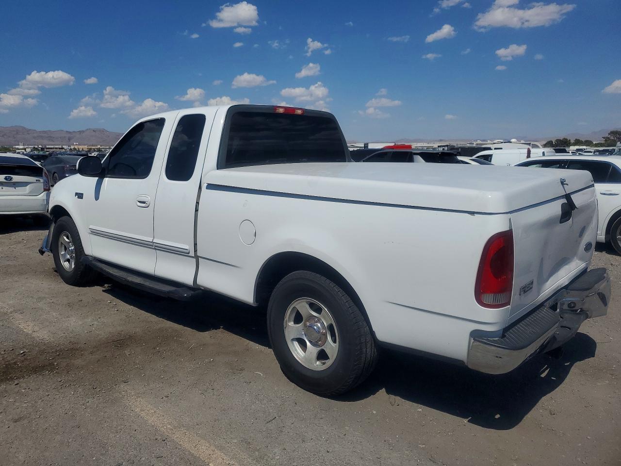 2002 Ford F150 White vin: 1FTRX17252NB12816