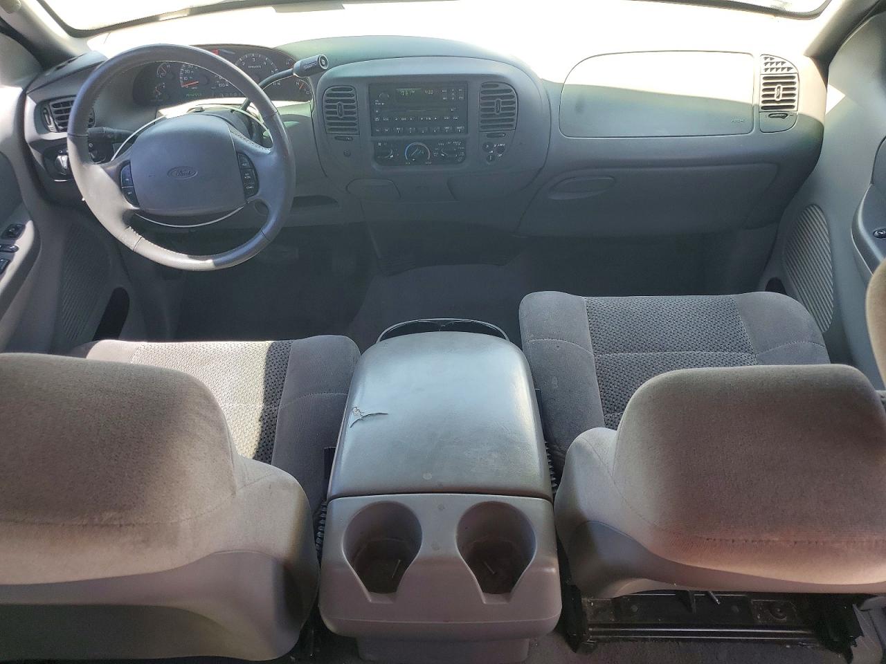 2002 Ford F150 White vin: 1FTRX17252NB12816