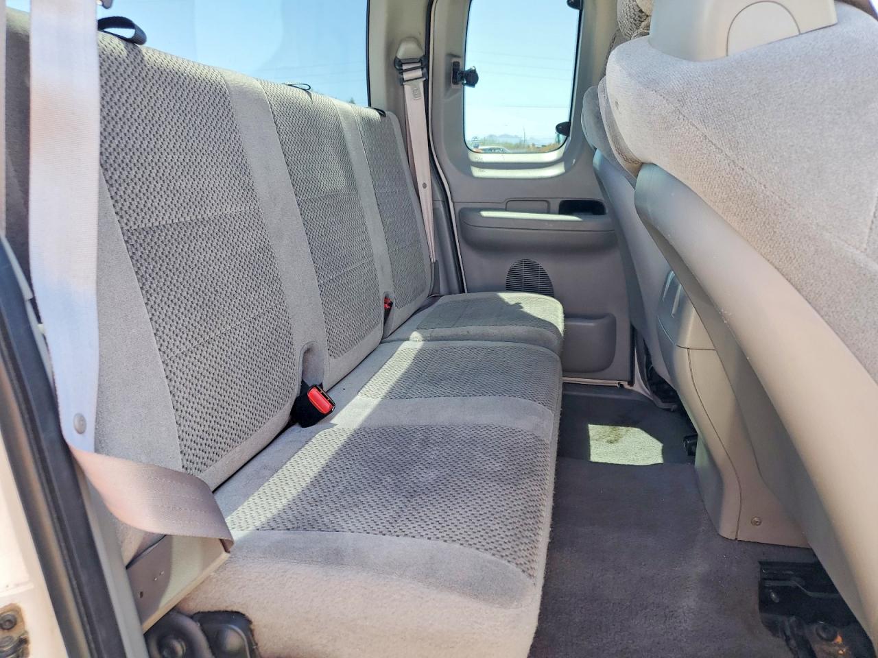 2002 Ford F150 White vin: 1FTRX17252NB12816