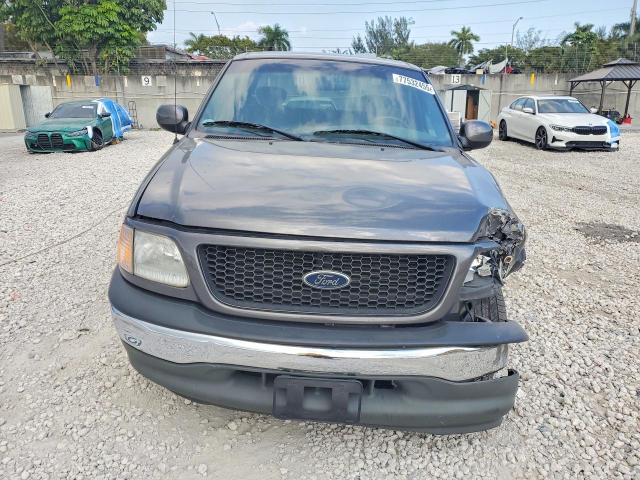 2002 Ford F150 Gray vin: 1FTRX17262NA70611