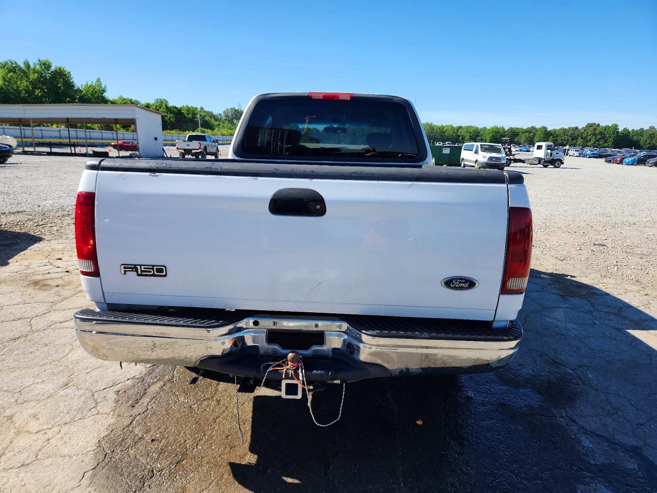2002 Ford F150 White vin: 1FTRX17272NB09447
