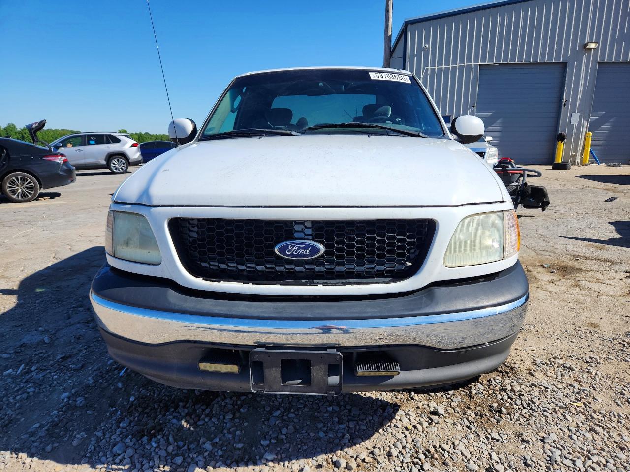 2002 Ford F150 White vin: 1FTRX17272NB09447
