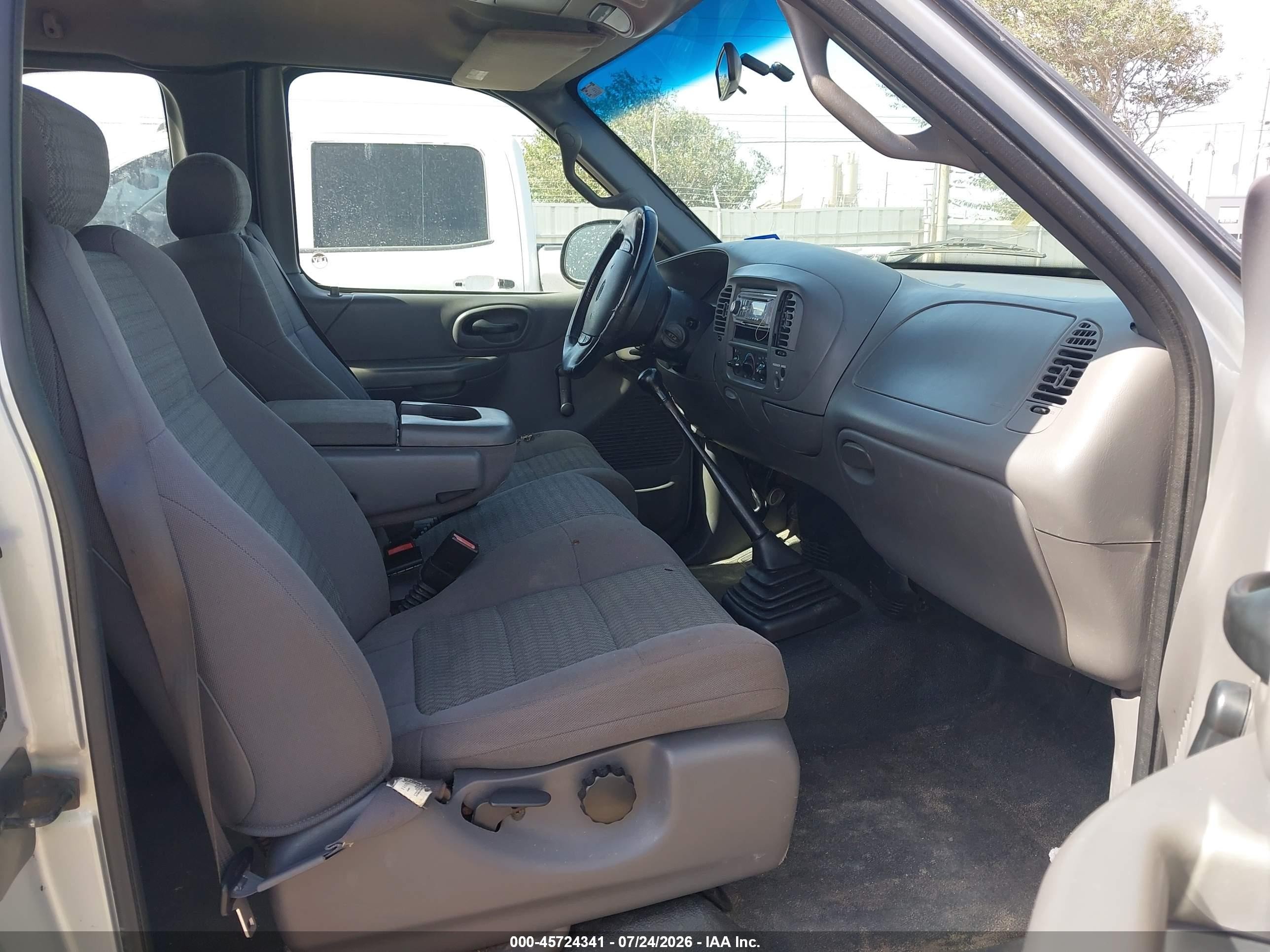 2002 Ford F-150 Xl/xlt Silver vin: 1FTRX17282NA14072
