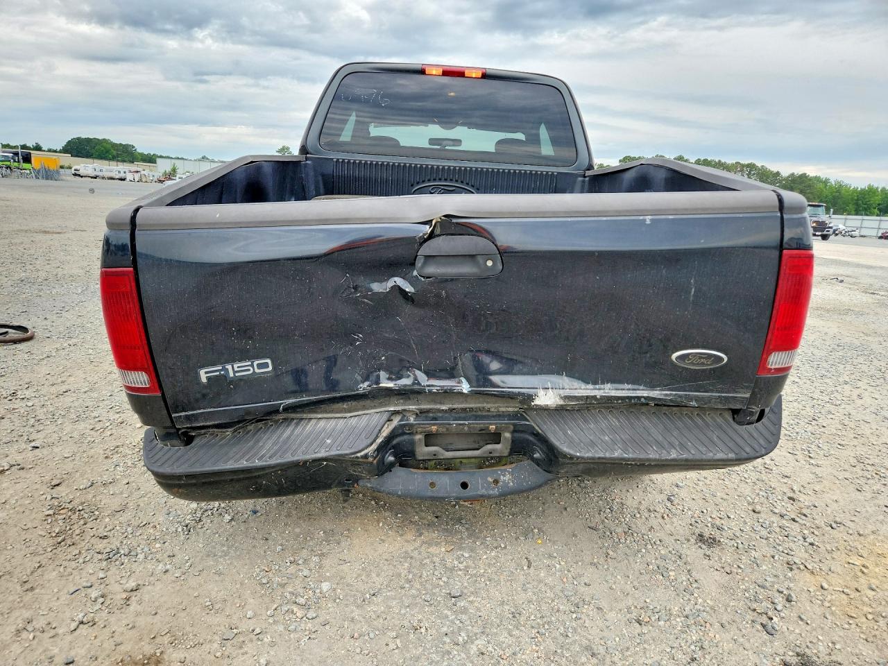 2003 Ford F150 Black vin: 1FTRX17283NB06185