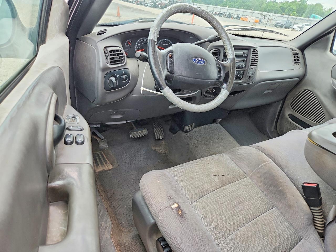2003 Ford F150 Black vin: 1FTRX17283NB06185