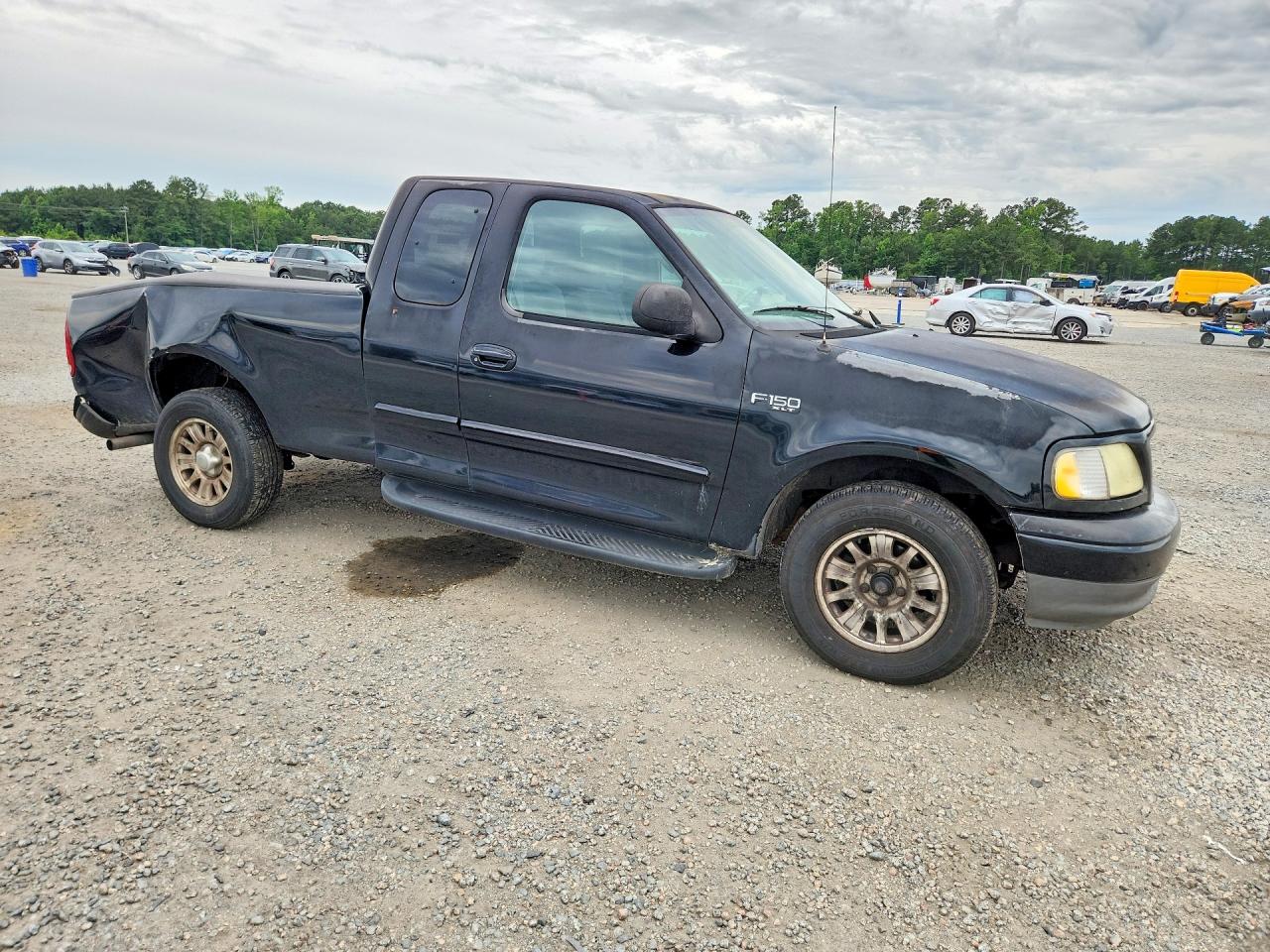 2003 Ford F150 Black vin: 1FTRX17283NB06185