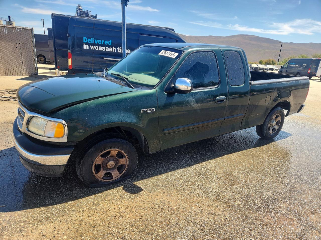 1FTRX172X2NA11528
