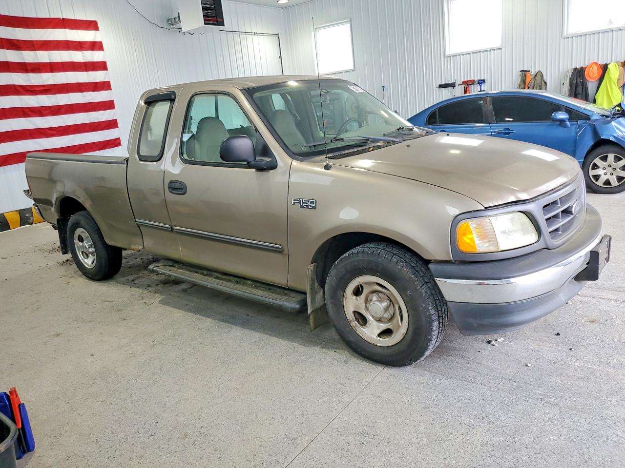 2002 Ford F150 Tan vin: 1FTRX172X2NA76069
