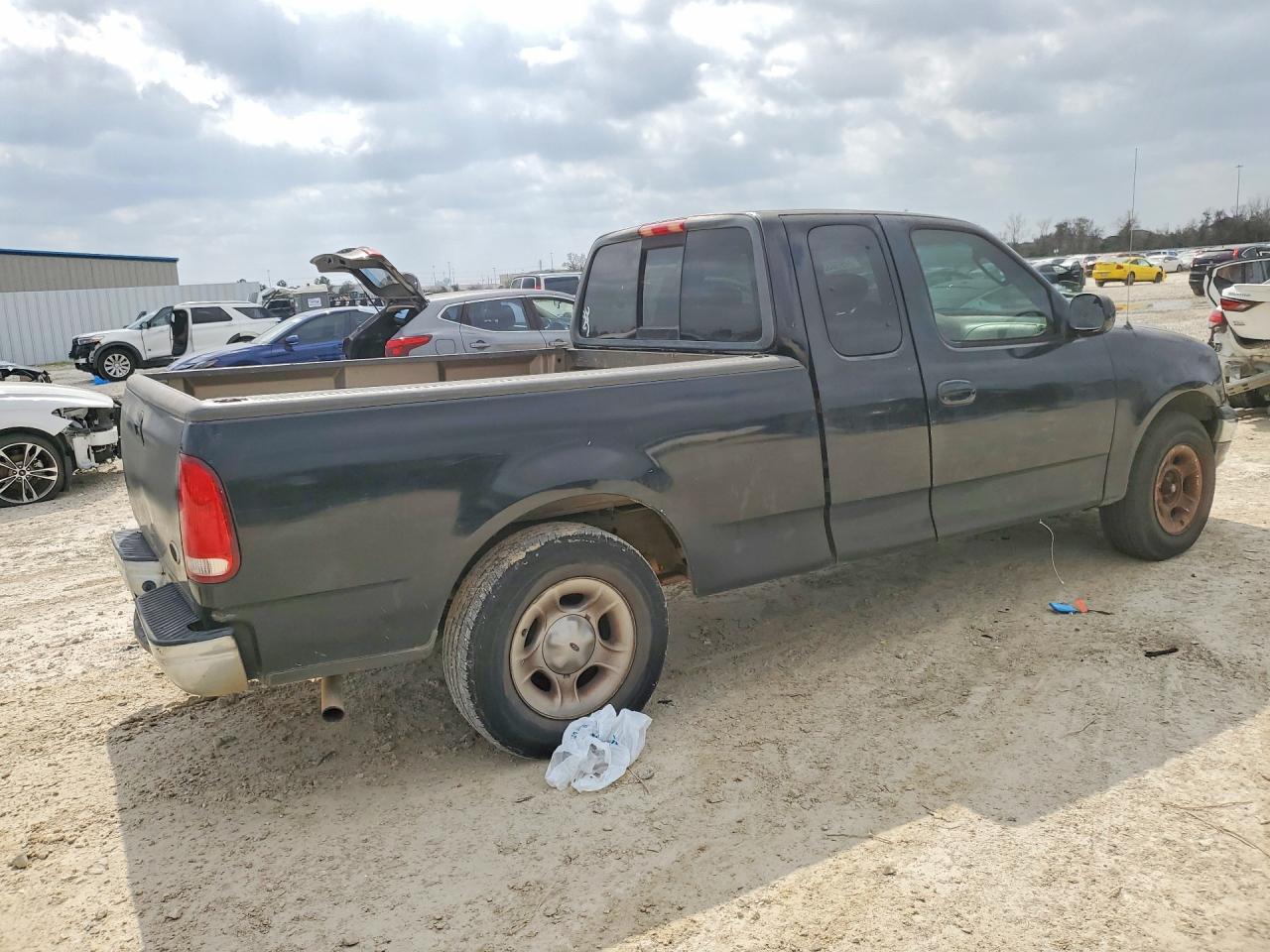 2002 Ford F150 Black vin: 1FTRX172X2NB35069