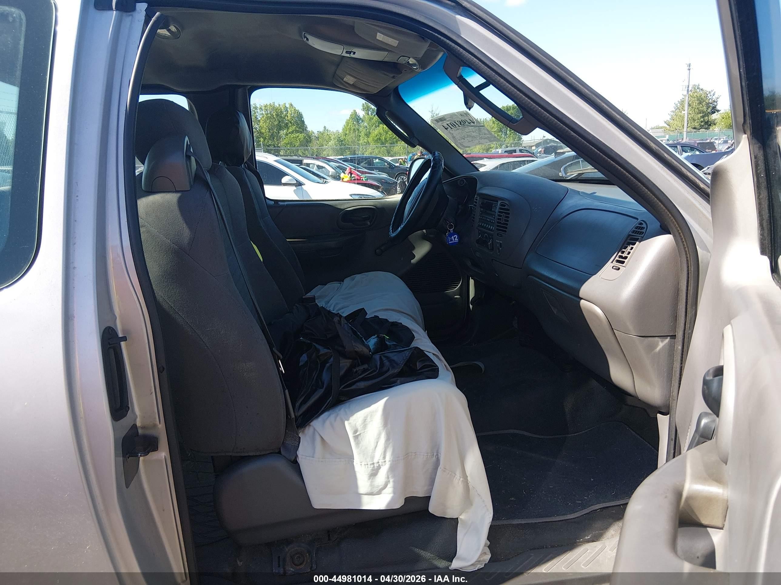2003 Ford F-150 Xl/xlt White vin: 1FTRX172X3NB01151