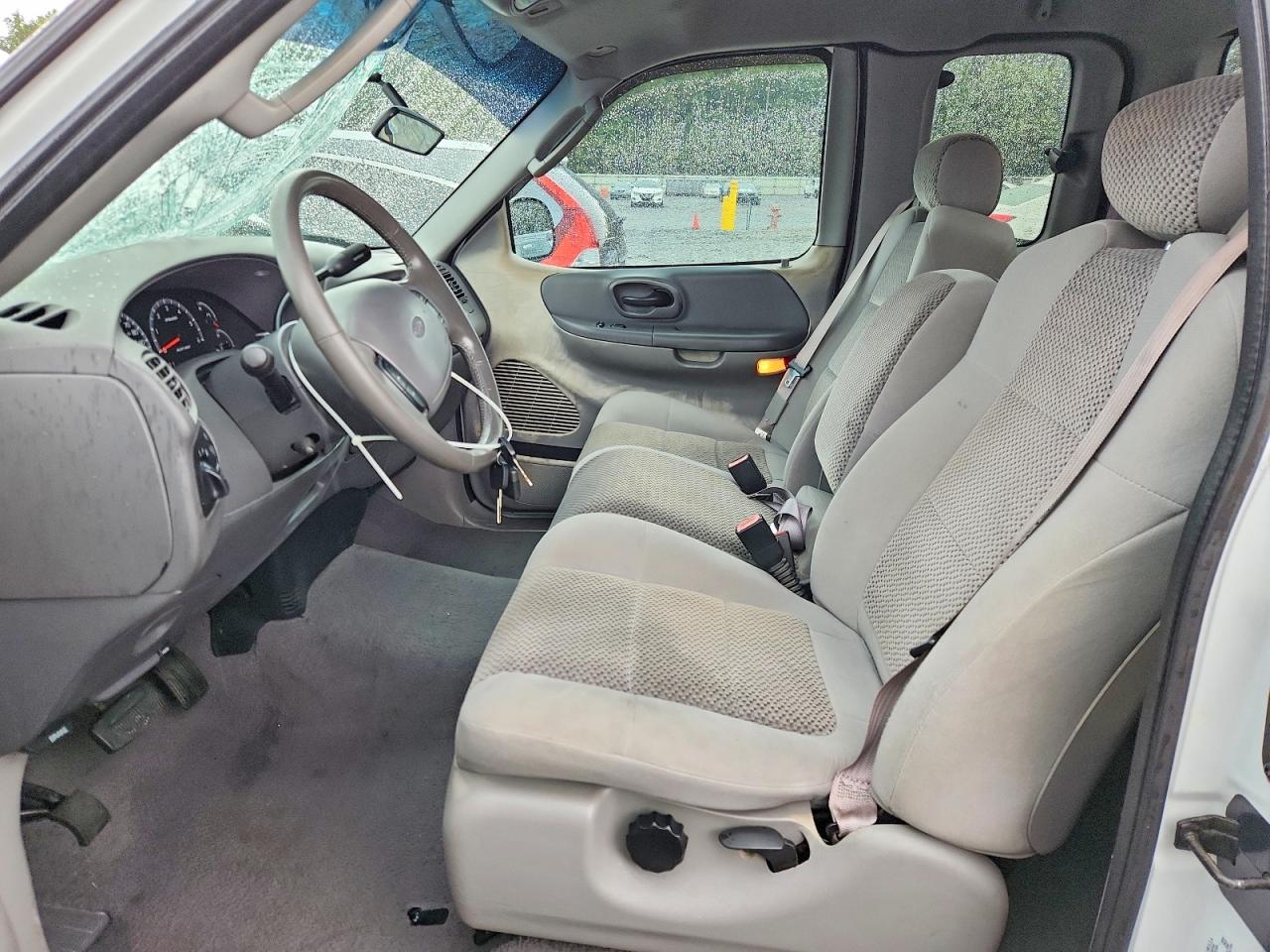 2002 Ford F150 Белый vin: 1FTRX17L02NB77470