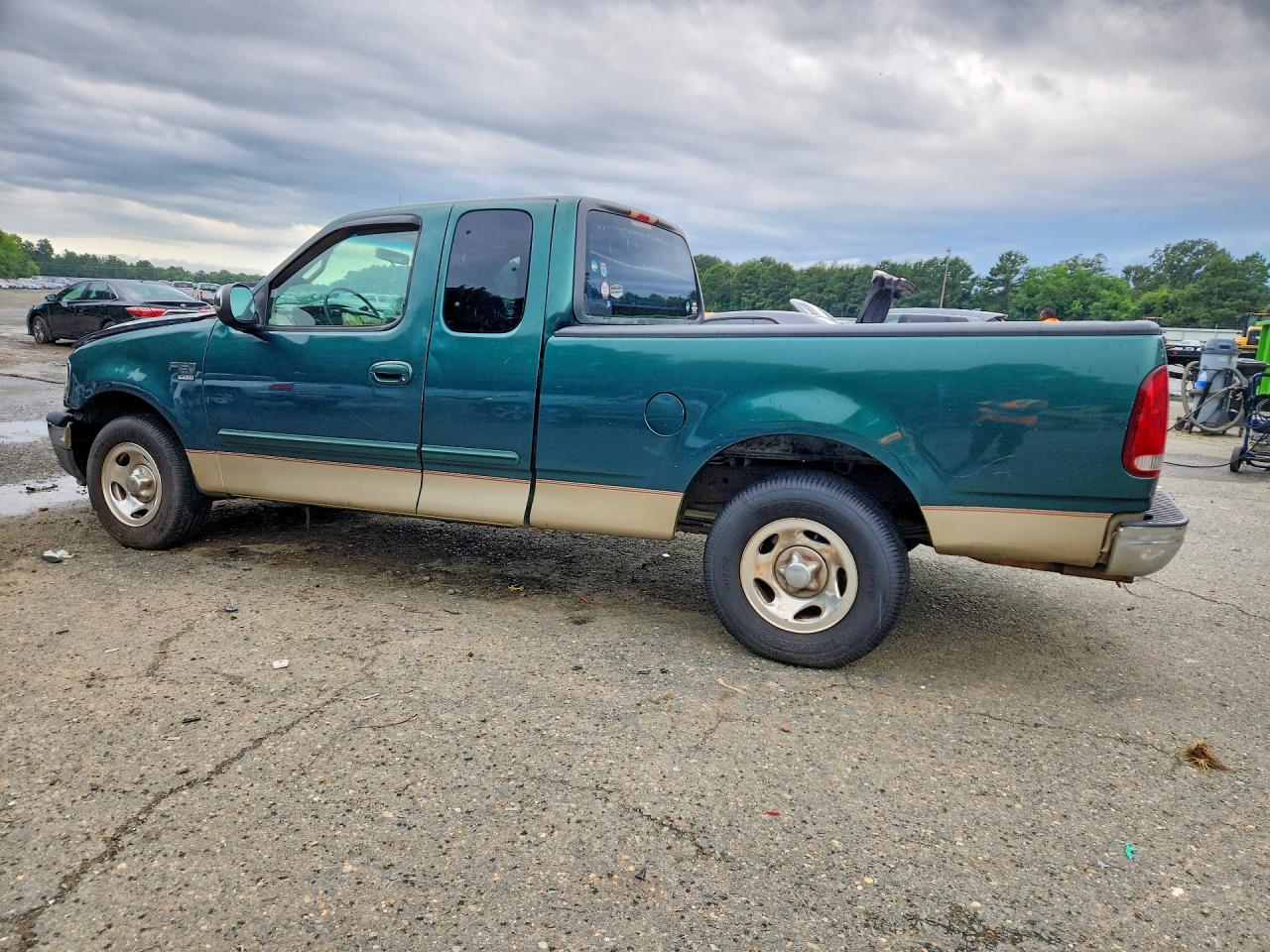 2000 Ford F150 Green vin: 1FTRX17L0YKA32343