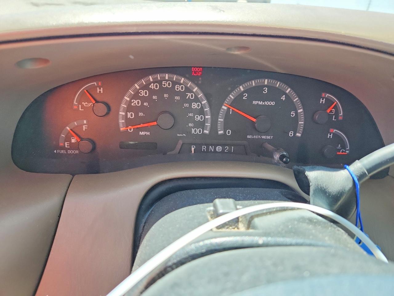 2000 Ford F150 White vin: 1FTRX17L0YNC02599