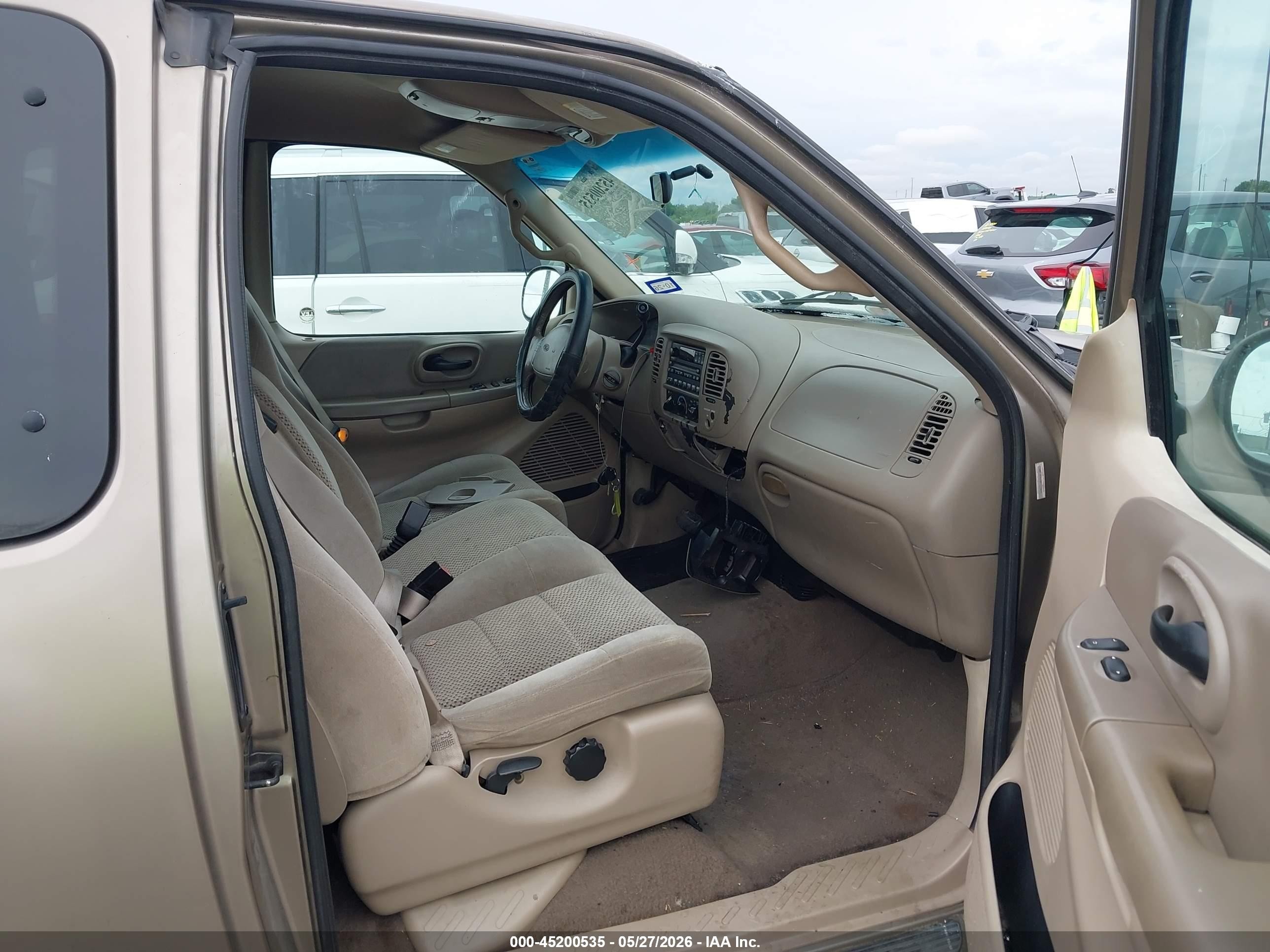 2001 Ford F-150 Lariat/xl/xlt Бежевый vin: 1FTRX17L11KF79448