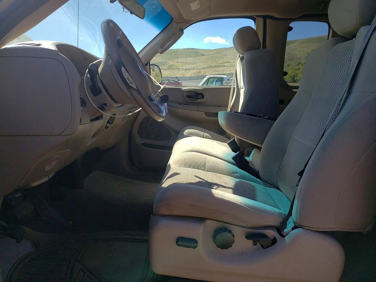 2002 Ford F150 Желто-коричневый vin: 1FTRX17L12NB94407