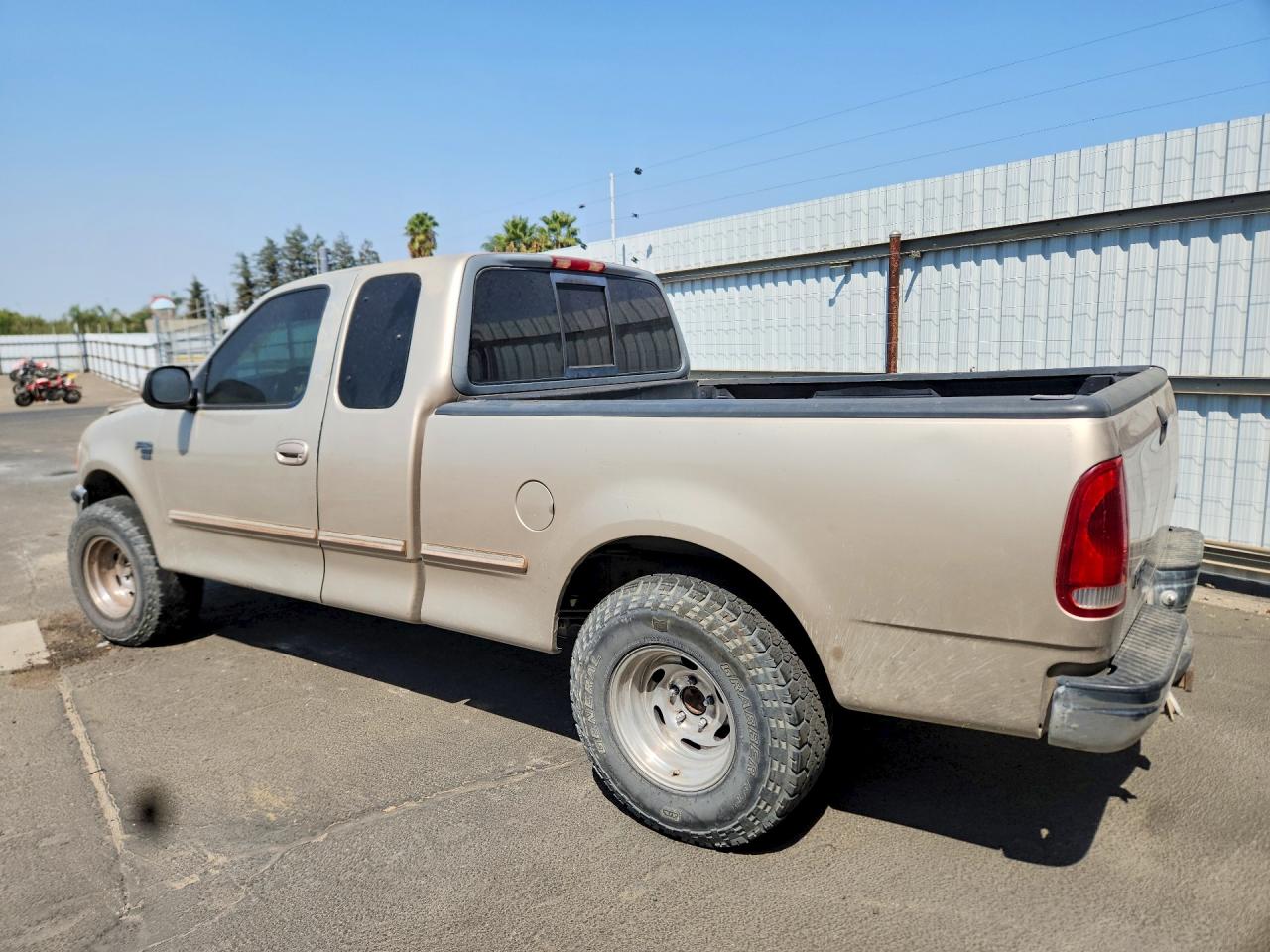 1998 Ford F150 Tan vin: 1FTRX17L1WKB78165