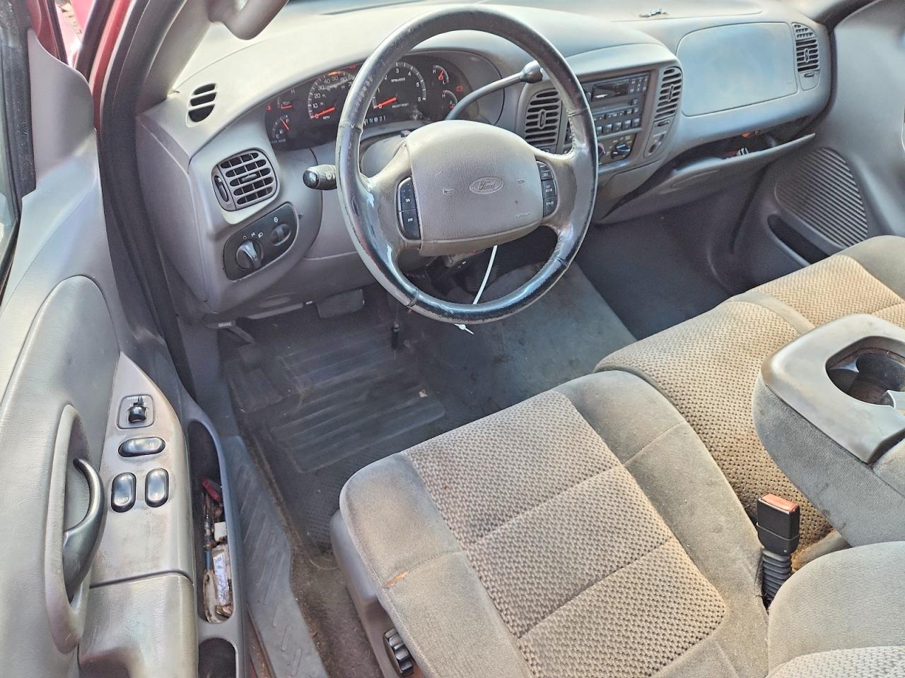 2001 Ford F150 Burgundy vin: 1FTRX17L21NA42005