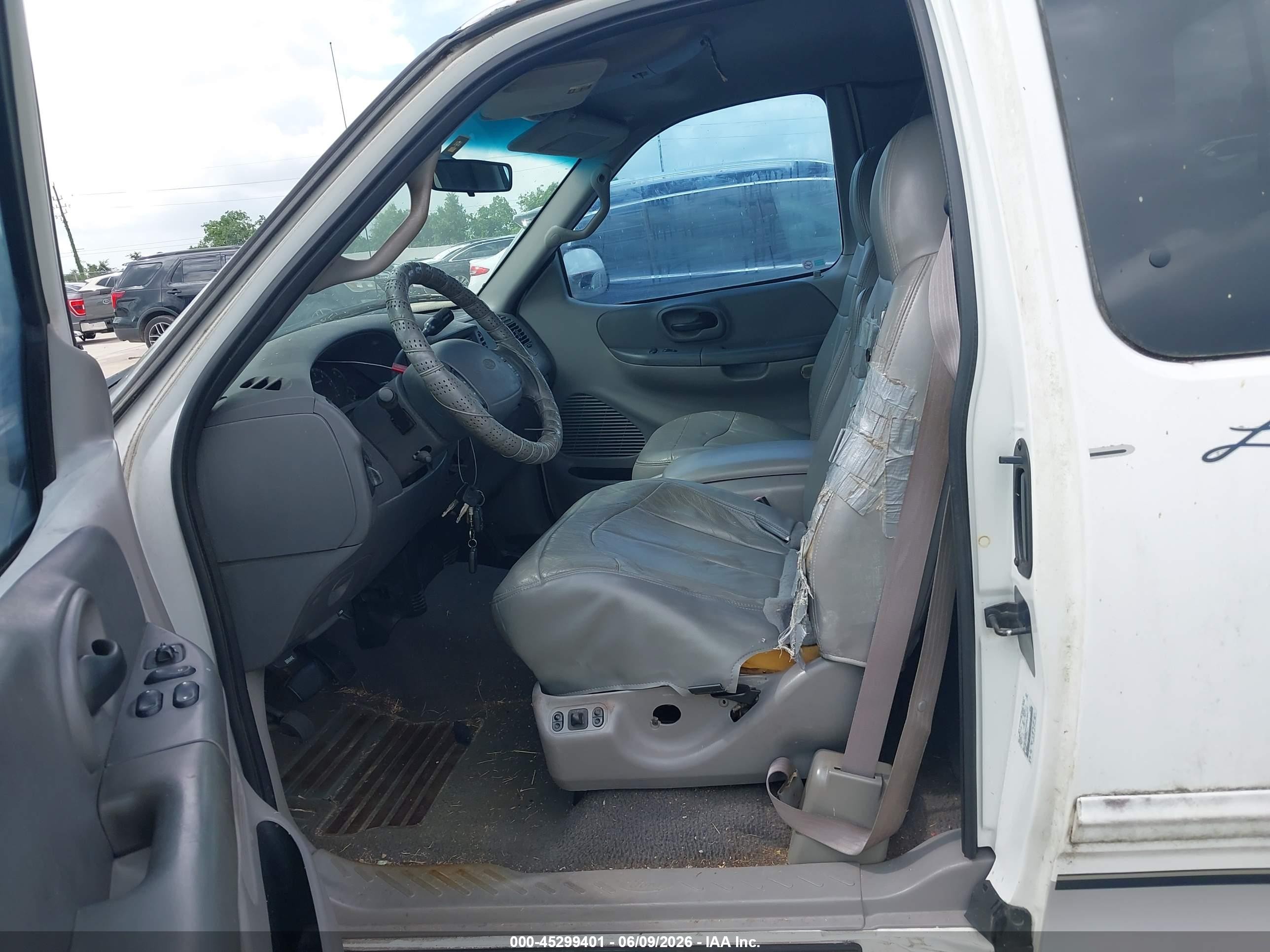 2000 Ford F-150 Lariat/work Series/xl/xlt White vin: 1FTRX17L2YNB78791