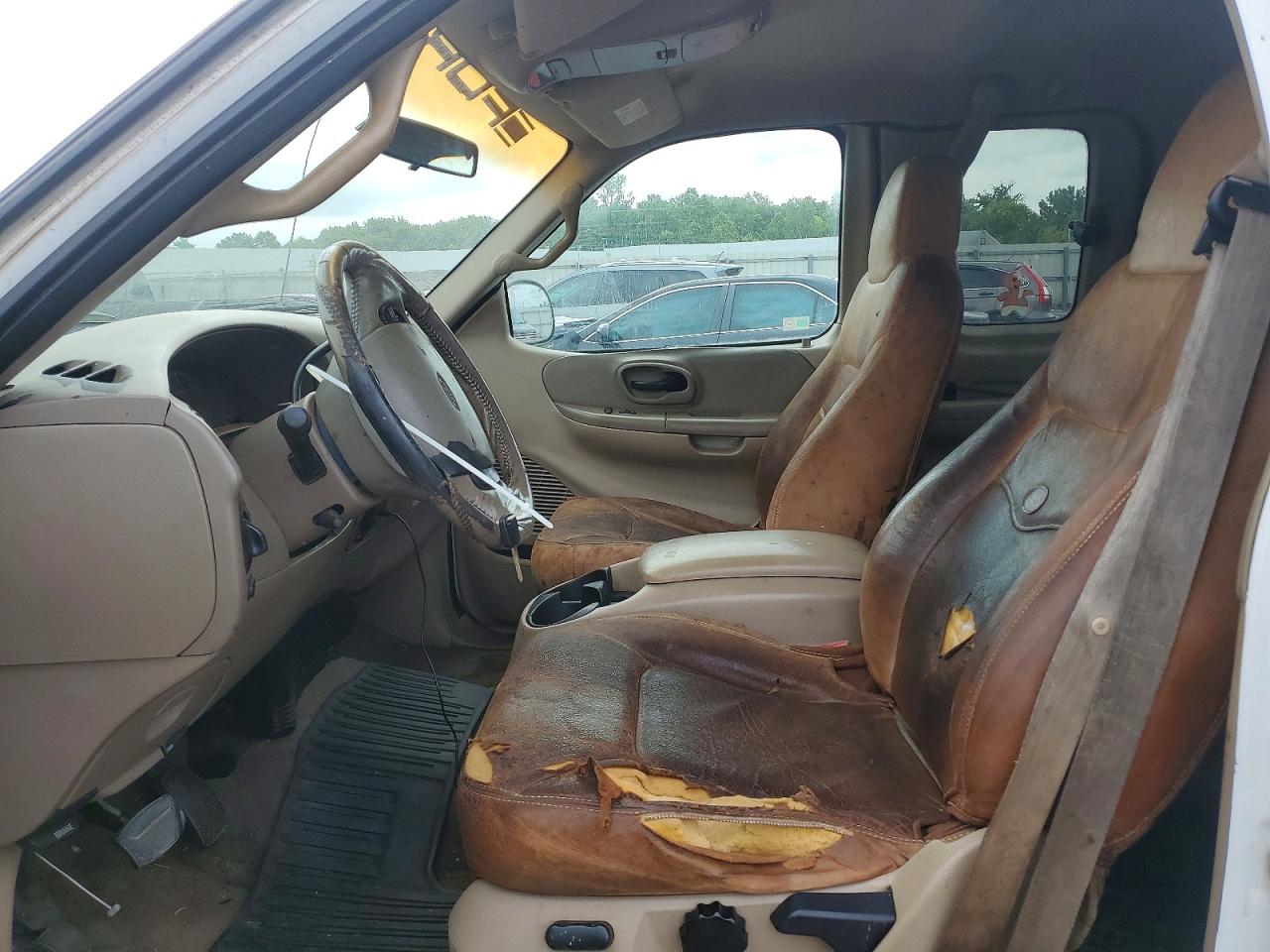 2001 Ford F150 Белый vin: 1FTRX17L31KE52099