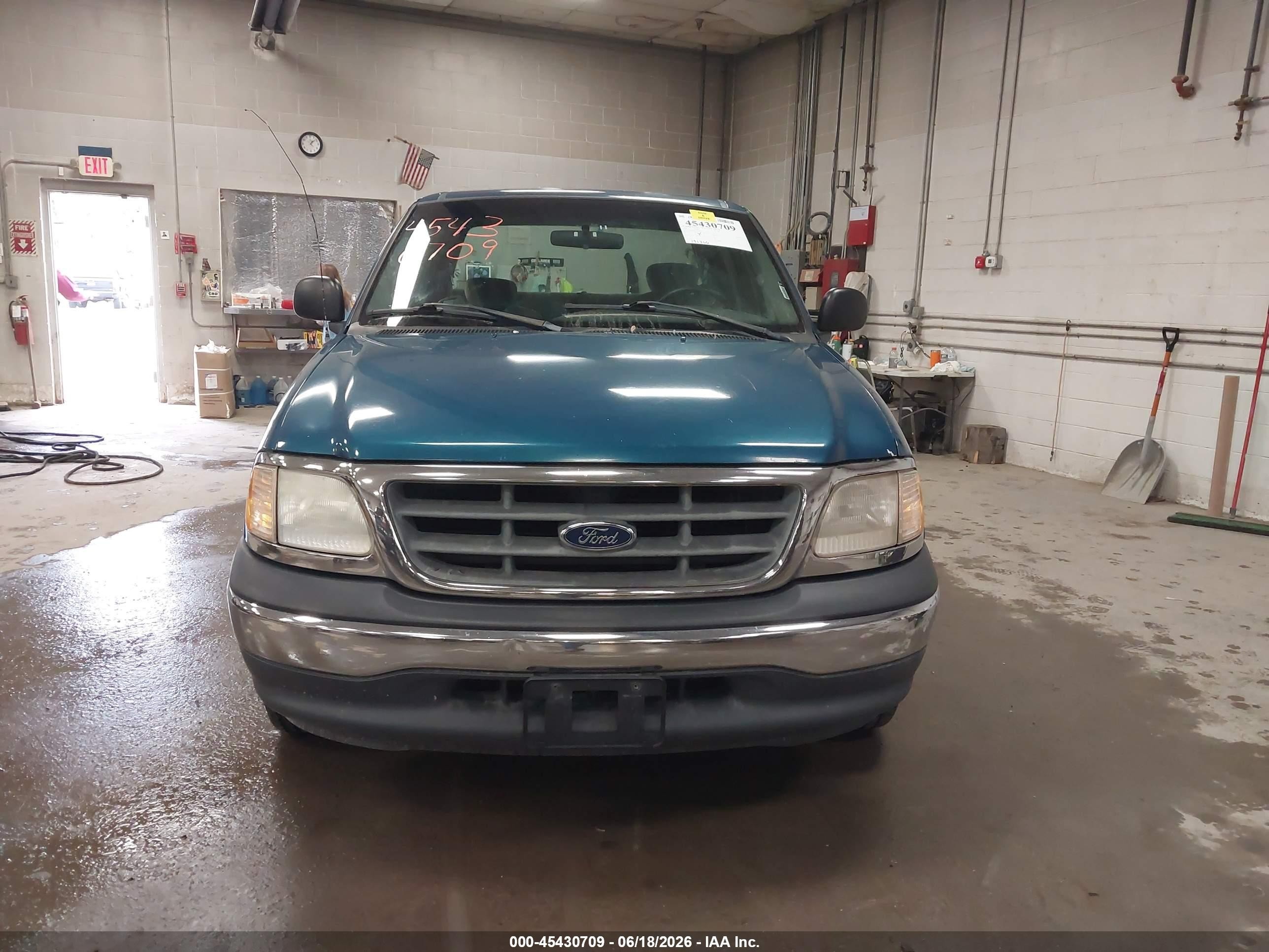 2001 Ford F-150 Lariat/xl/xlt Бирюзовый vin: 1FTRX17L31NB60578