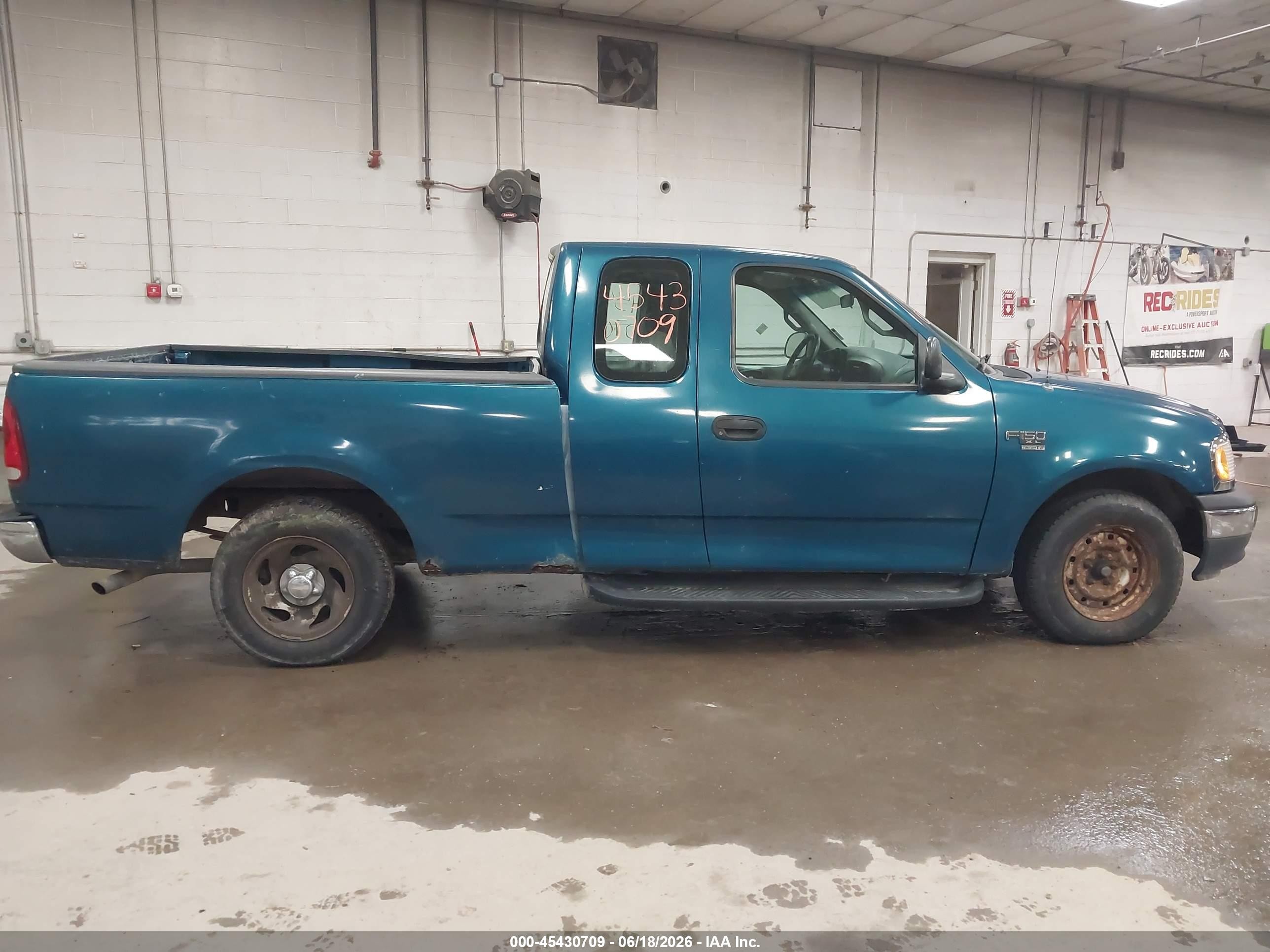 2001 Ford F-150 Lariat/xl/xlt Бирюзовый vin: 1FTRX17L31NB60578