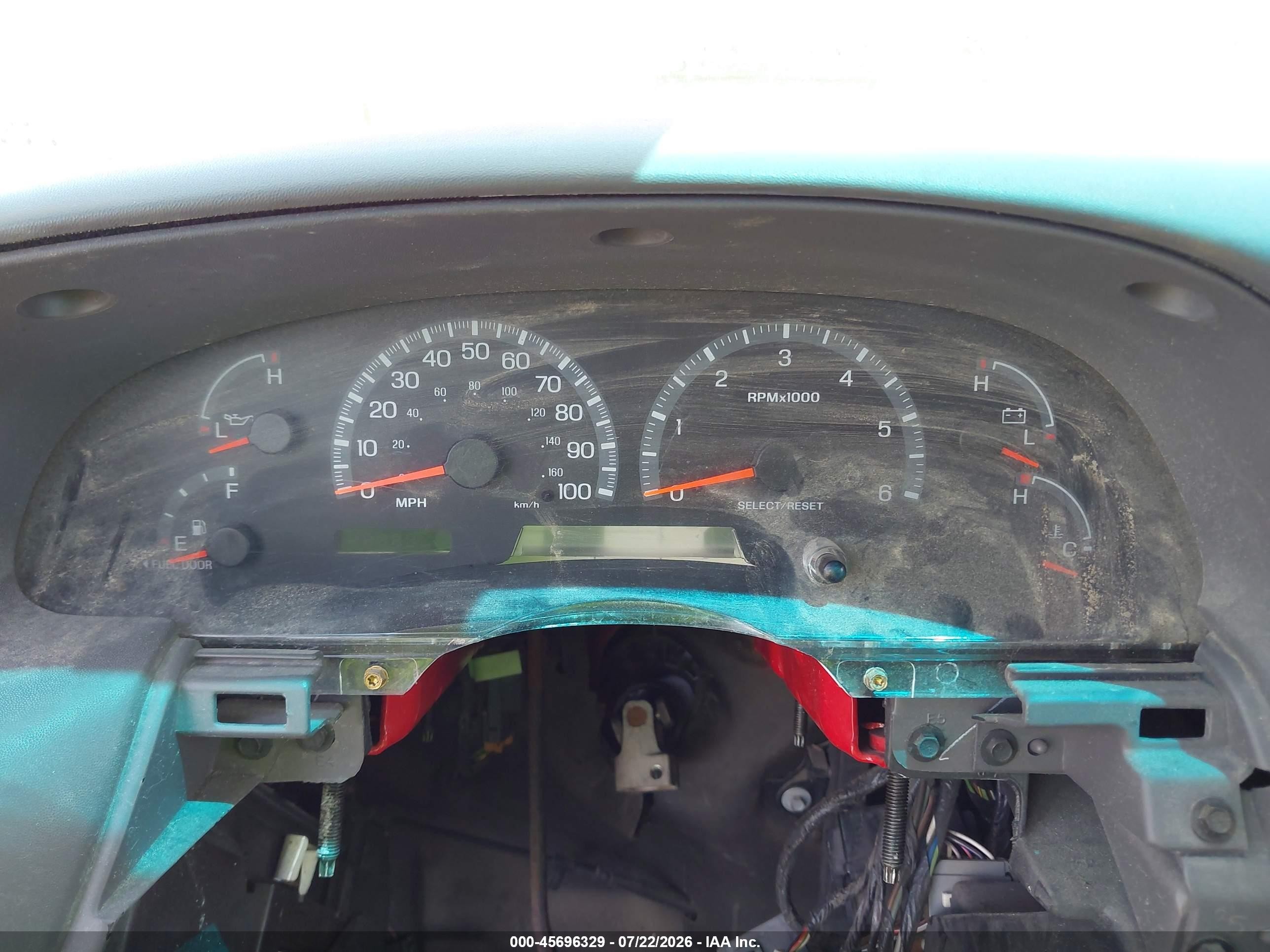 2002 Ford F-150 Lariat/xl/xlt Красный vin: 1FTRX17L32NB53714