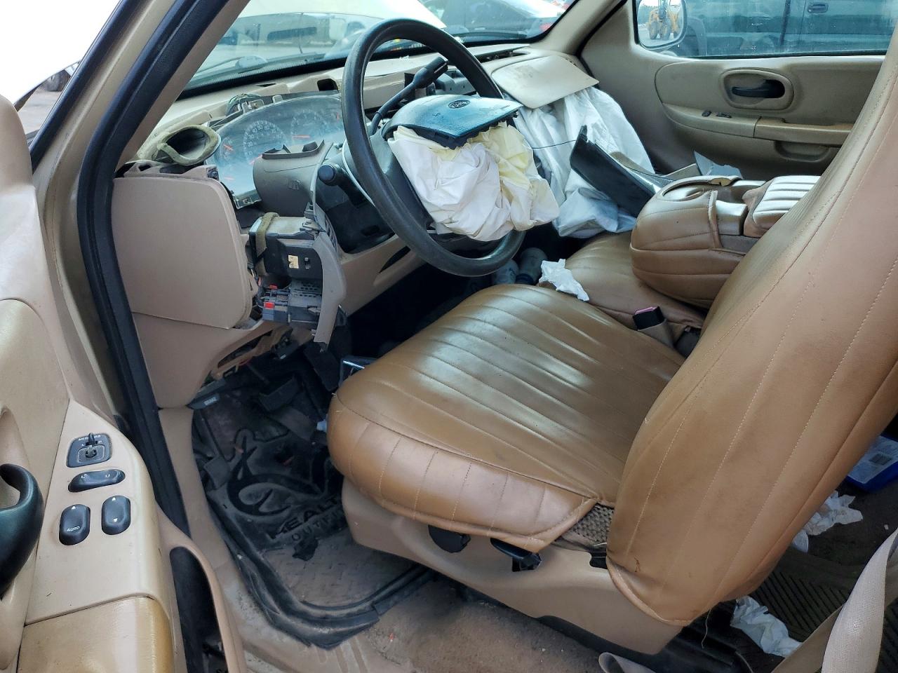 1999 Ford F150 Cream vin: 1FTRX17L4XNA31743
