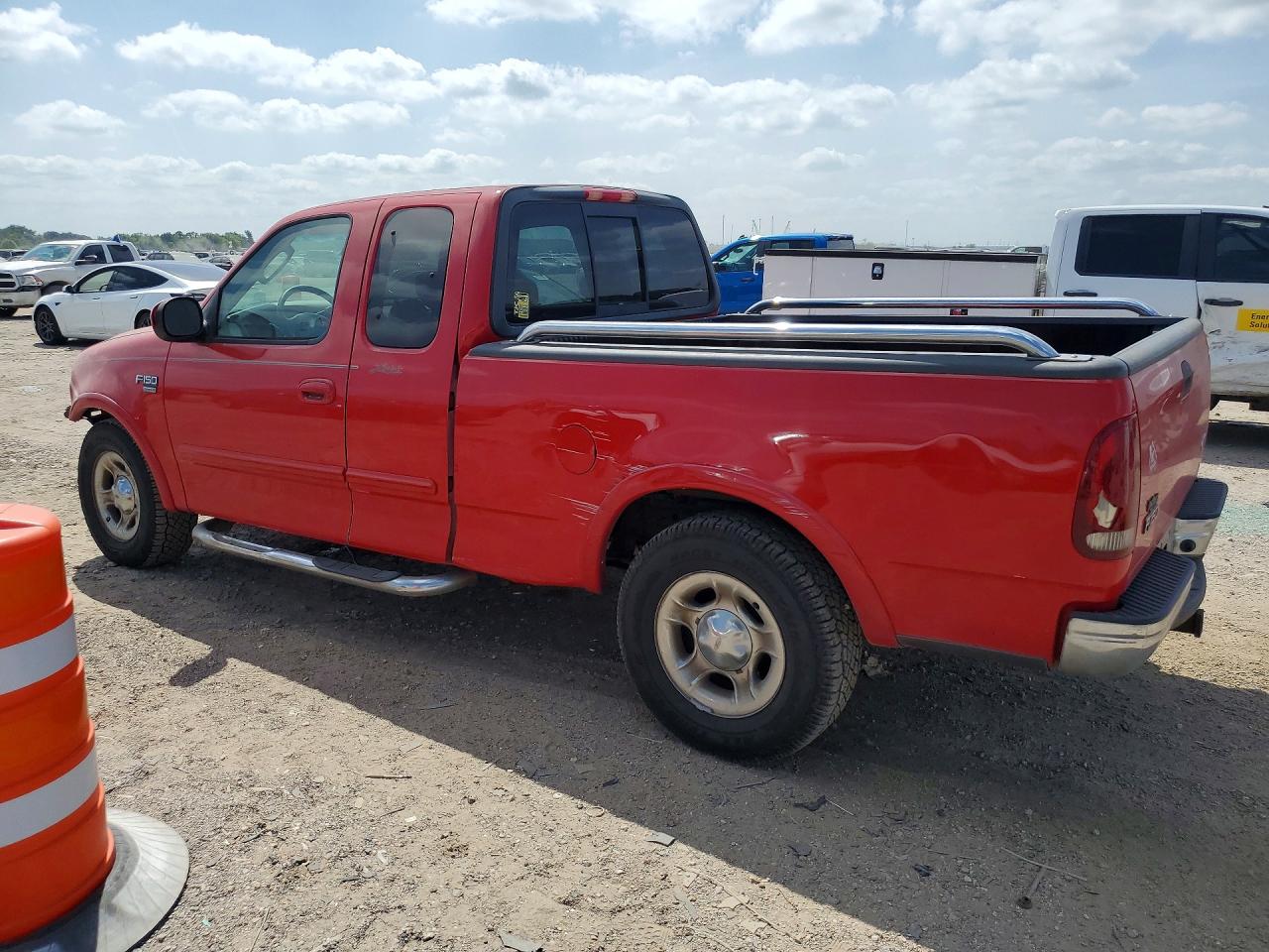 2002 Ford F150 Red vin: 1FTRX17L52NB02506