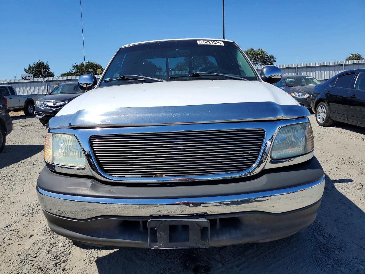 2002 Ford F150 Белый vin: 1FTRX17L62NA93251