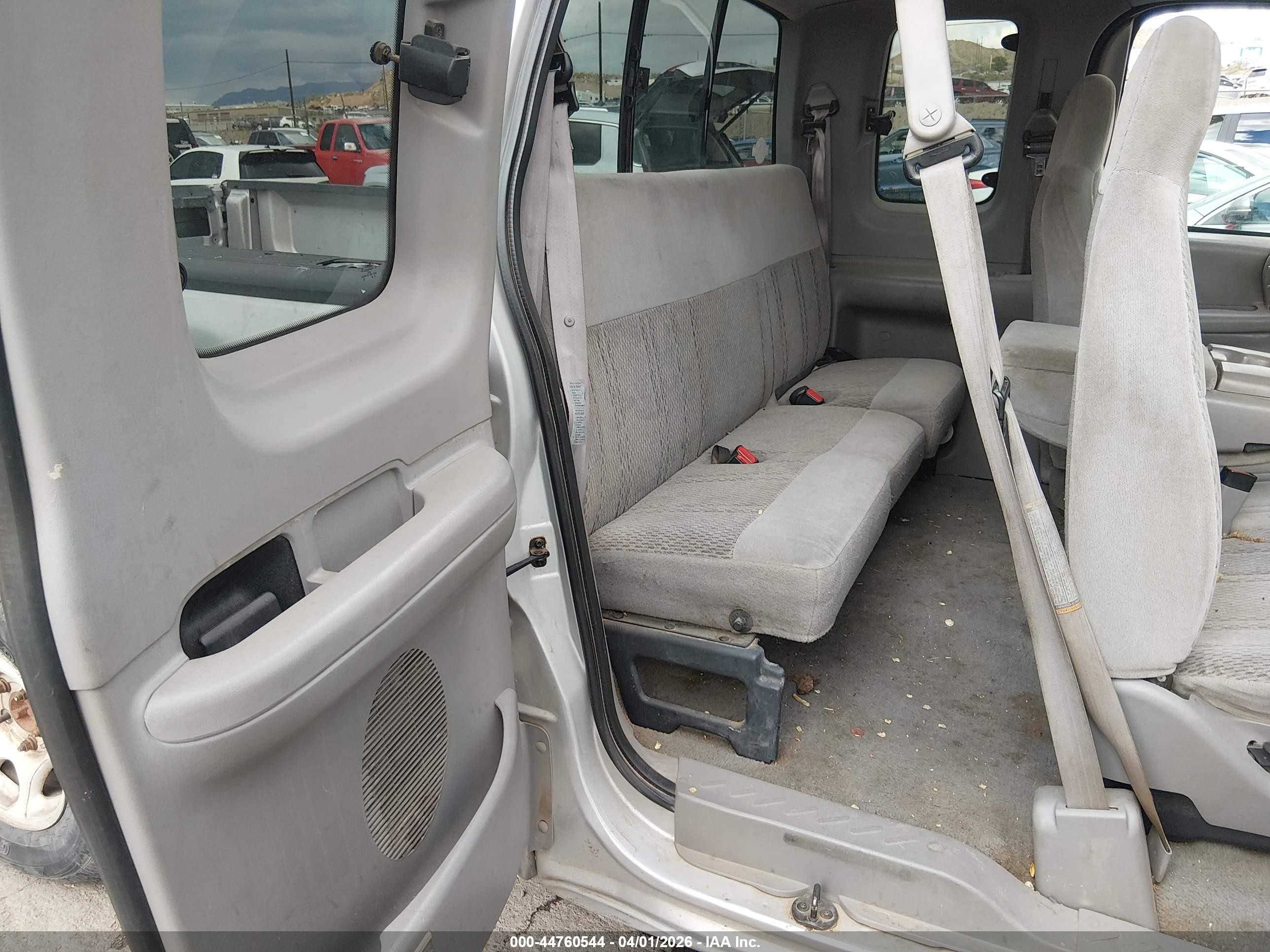1998 Ford F-150 Lariat/xl/xlt Silver vin: 1FTRX17L7WKA85778
