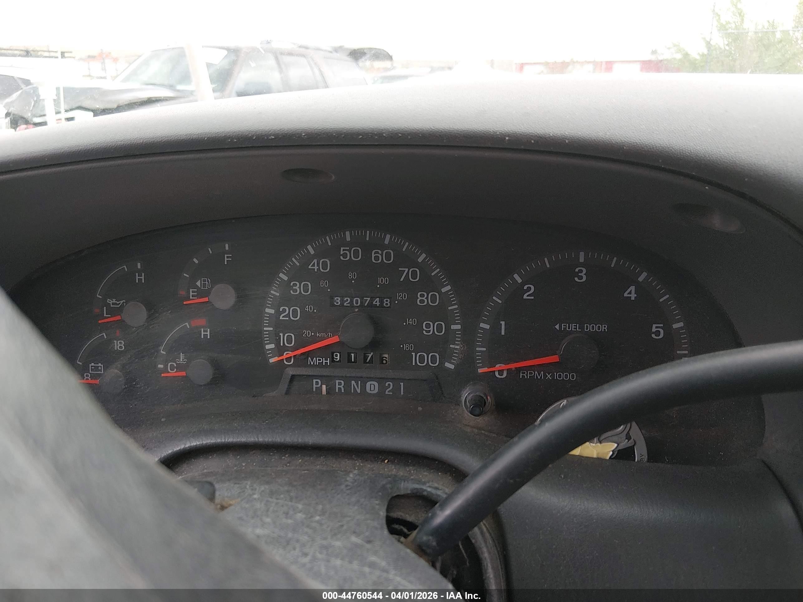 1998 Ford F-150 Lariat/xl/xlt Silver vin: 1FTRX17L7WKA85778