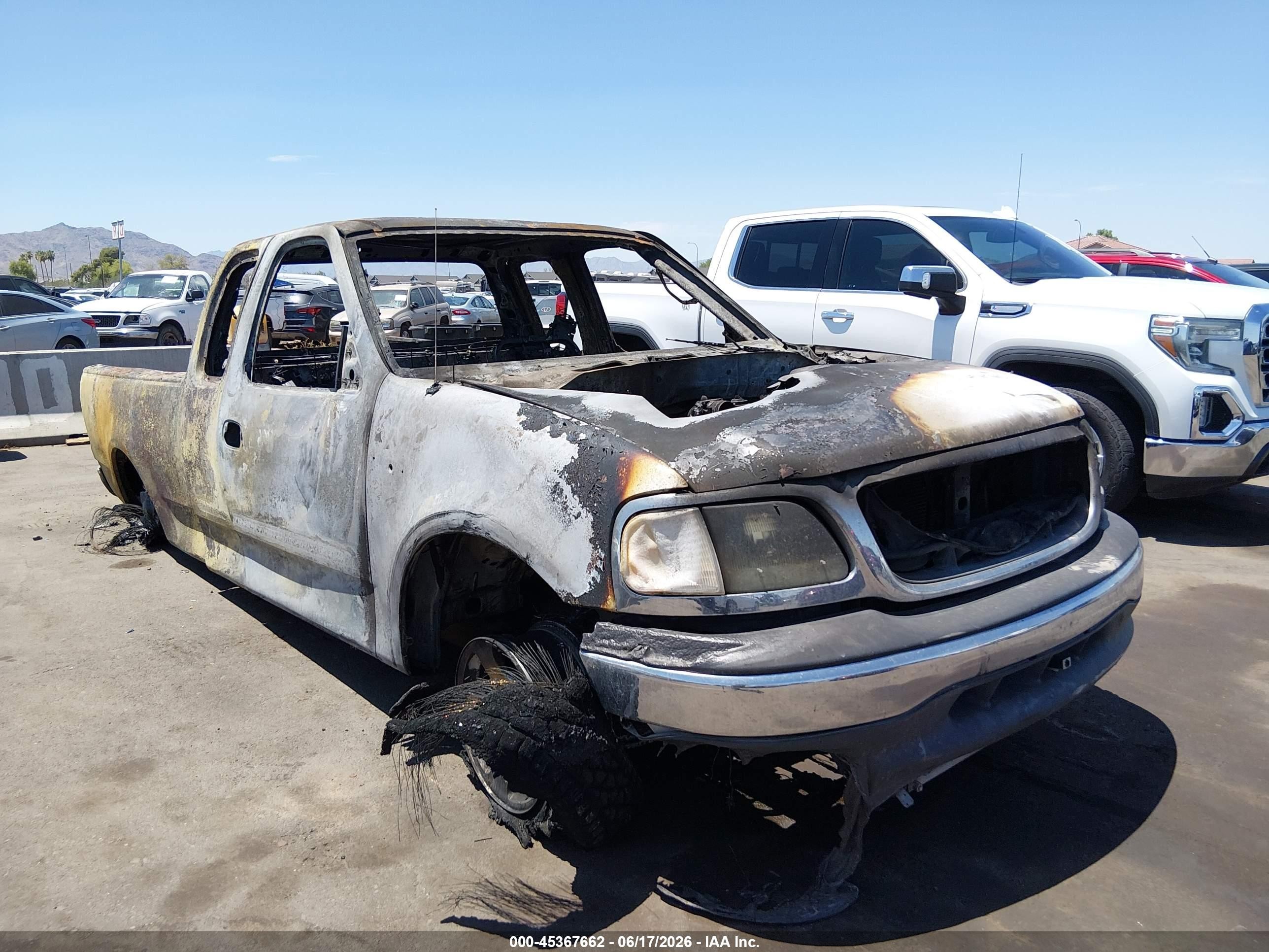 2001 Ford F-150 Lariat/xl/xlt Белый vin: 1FTRX17L81NB93673