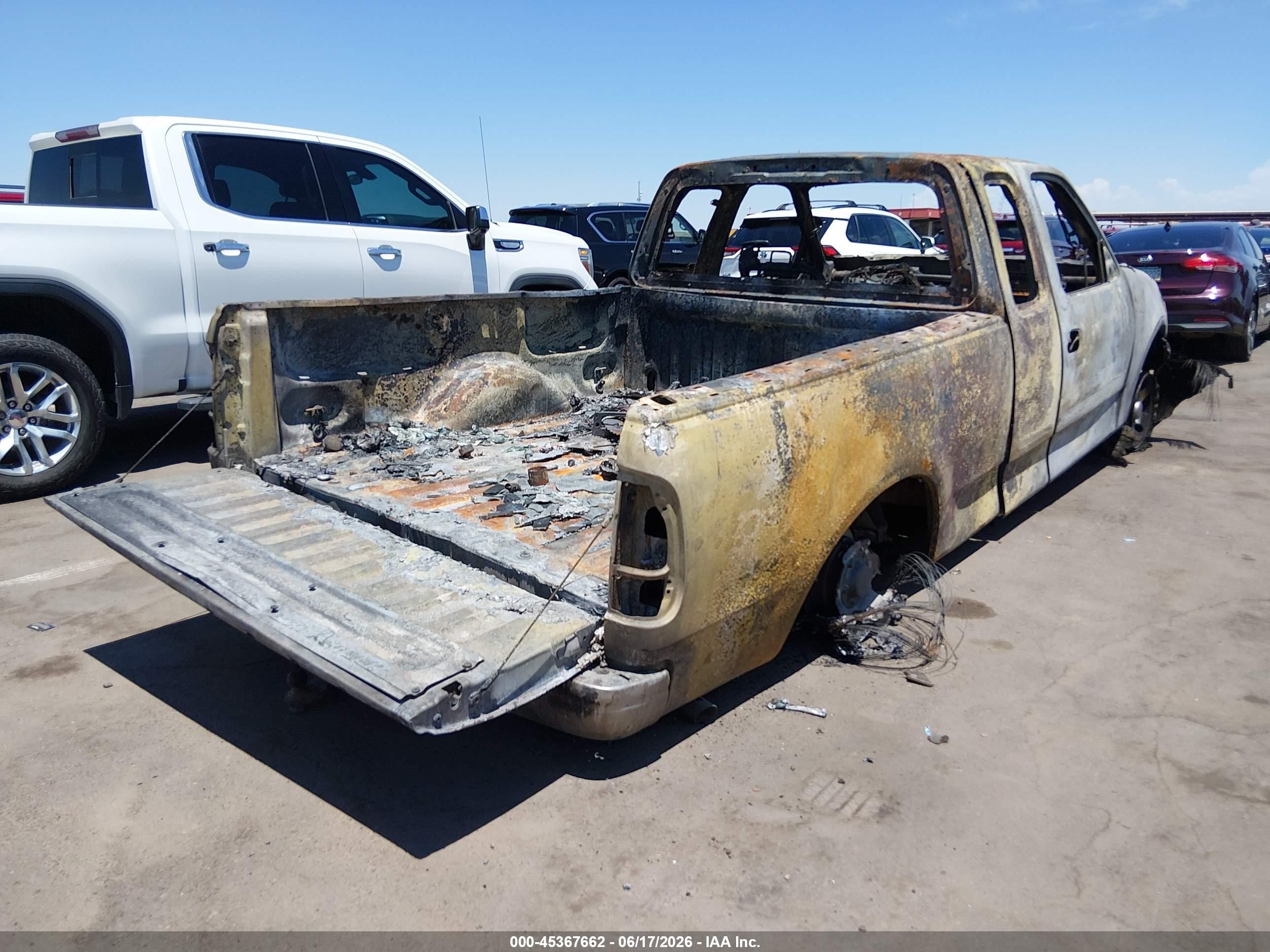 2001 Ford F-150 Lariat/xl/xlt Белый vin: 1FTRX17L81NB93673