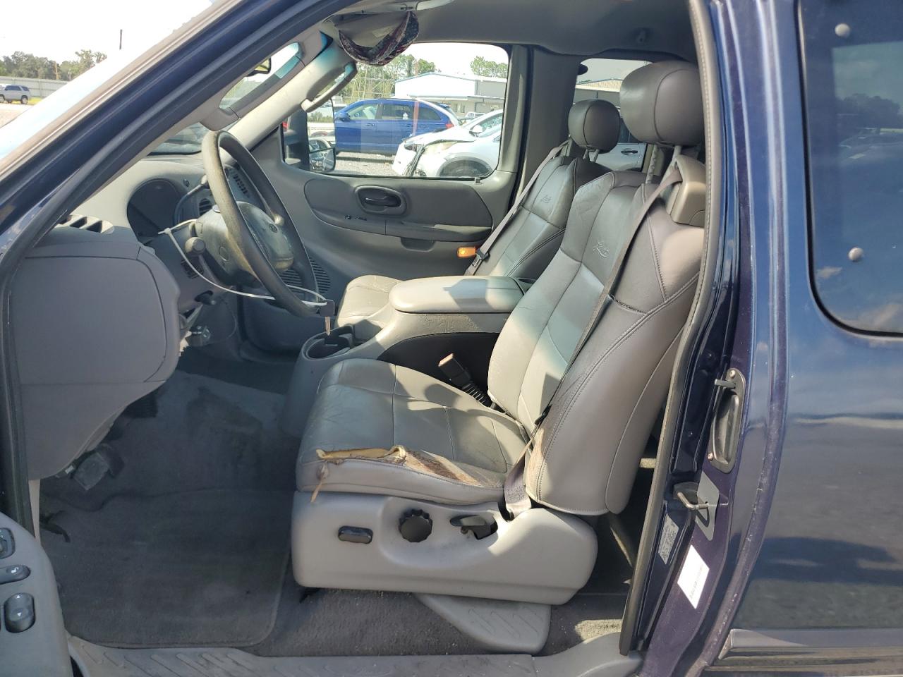 2002 Ford F150 Blue vin: 1FTRX17L82NB11412