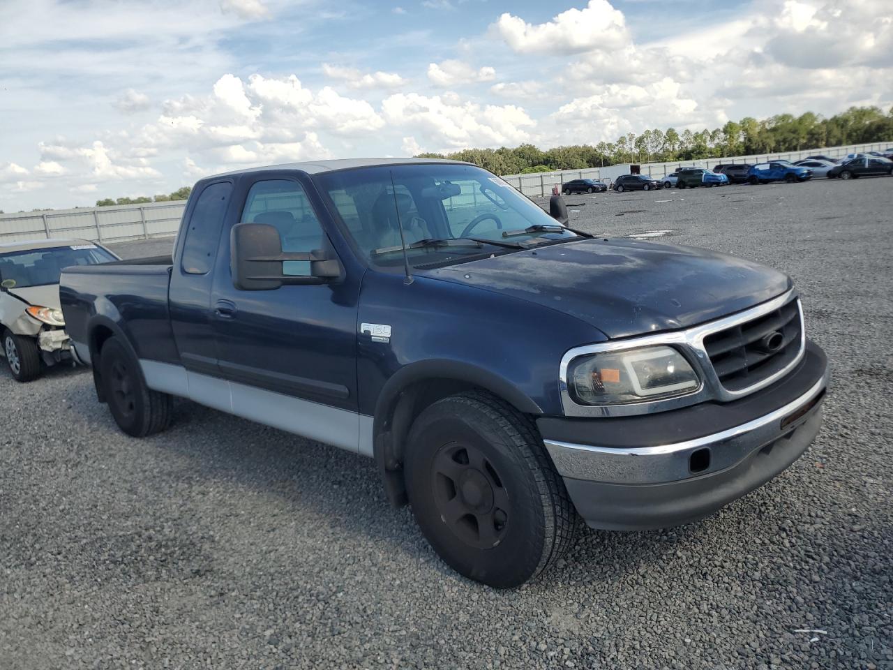 2002 Ford F150 Blue vin: 1FTRX17L82NB11412