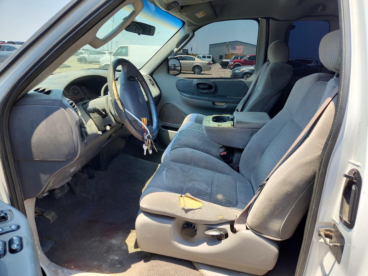 2002 Ford F150 White vin: 1FTRX17L92NB32866