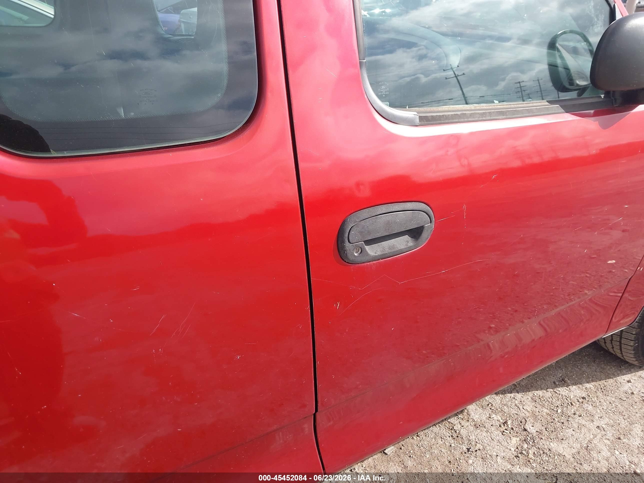 2000 Ford F-150 Lariat/work Series/xl/xlt Red vin: 1FTRX17L9YKB01093