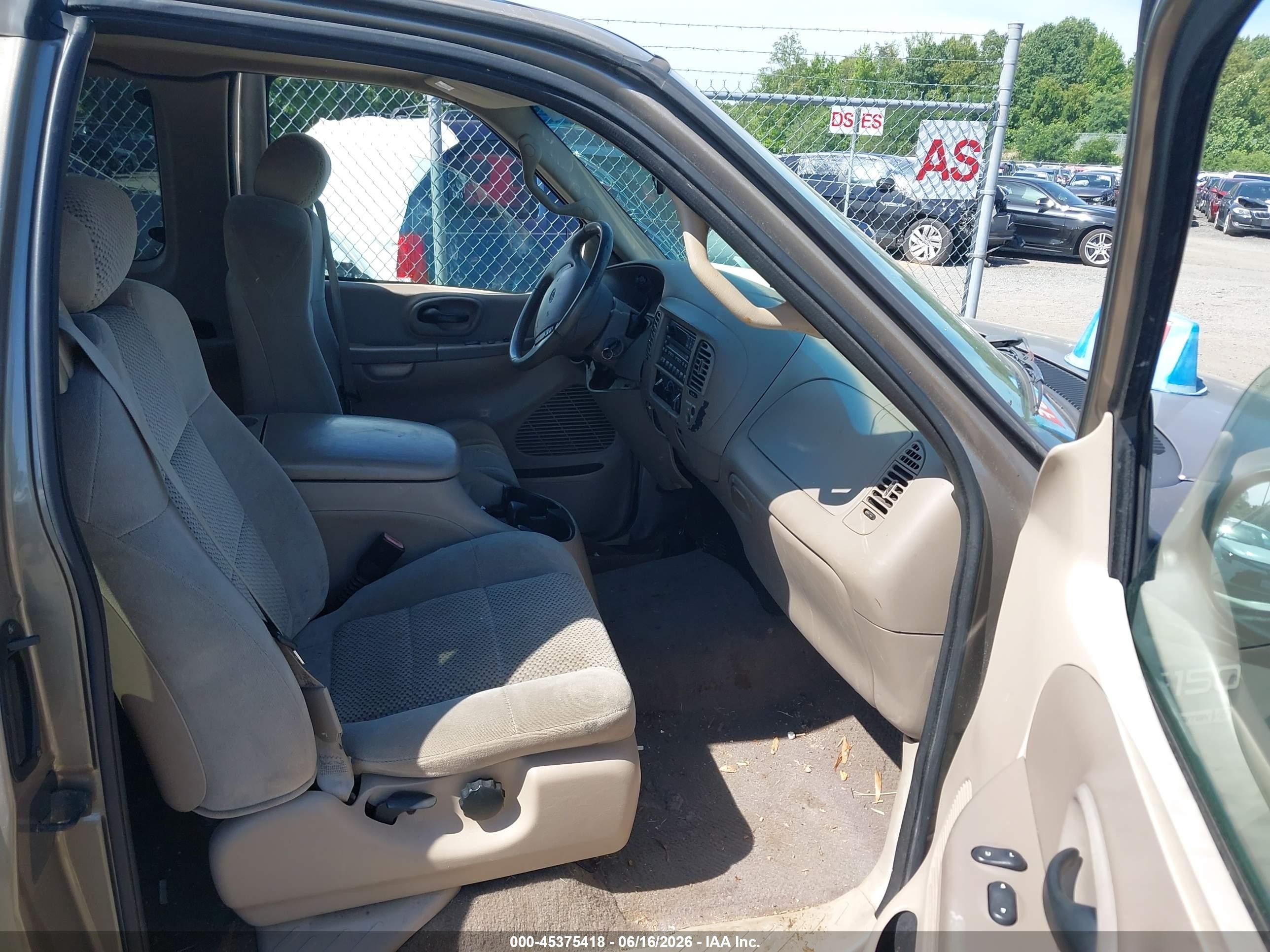 2001 Ford F-150 Lariat/xl/xlt Beige vin: 1FTRX17LX1NB38691