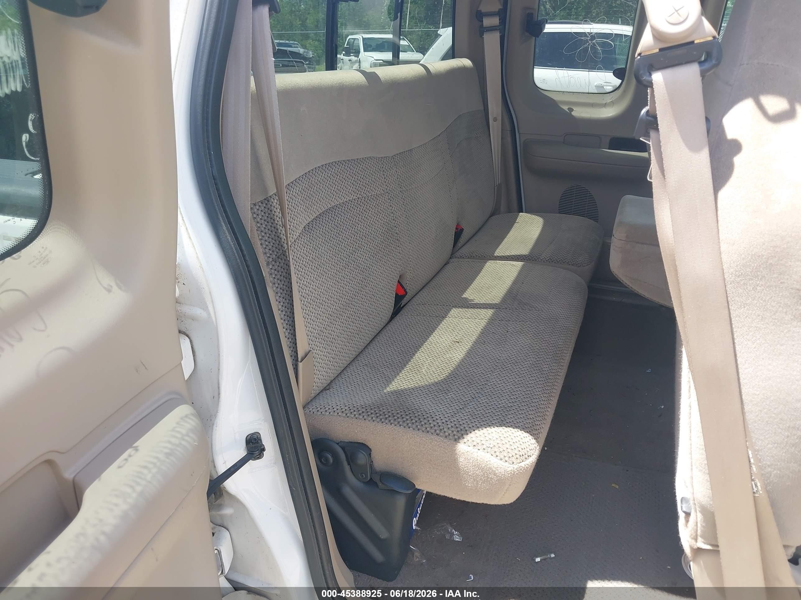 2000 Ford F-150 Lariat/work Series/xl/xlt White vin: 1FTRX17LXYKA37842
