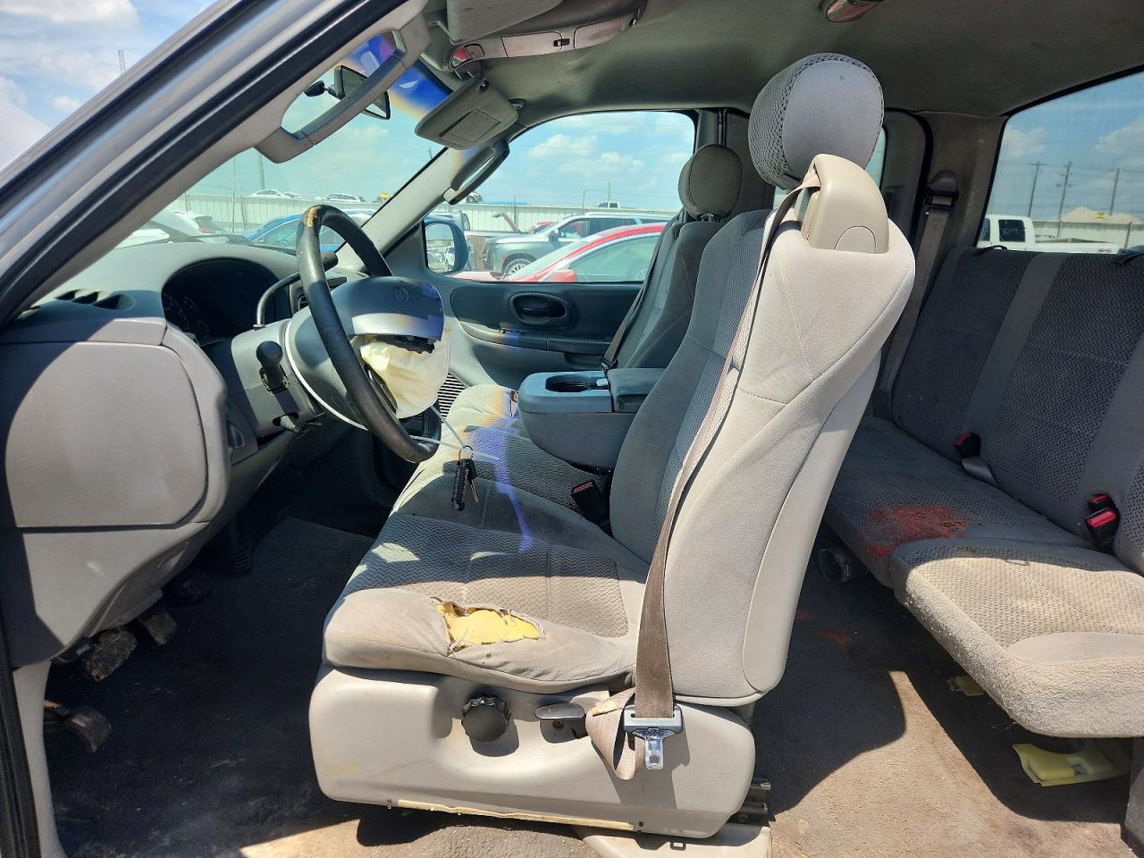 2002 Ford F150 Silver vin: 1FTRX17W02NB66298