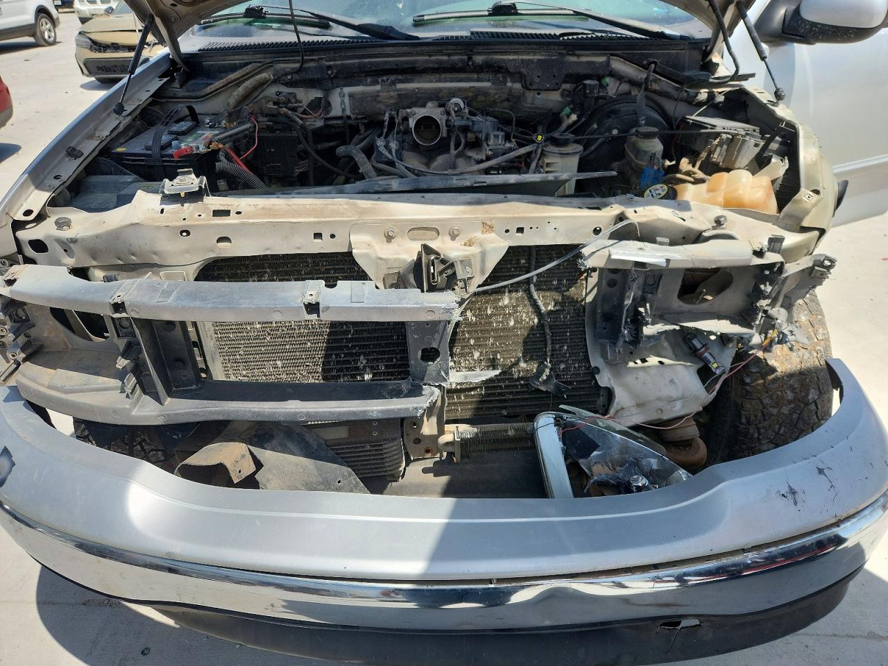 2002 Ford F150 Silver vin: 1FTRX17W02NB66298
