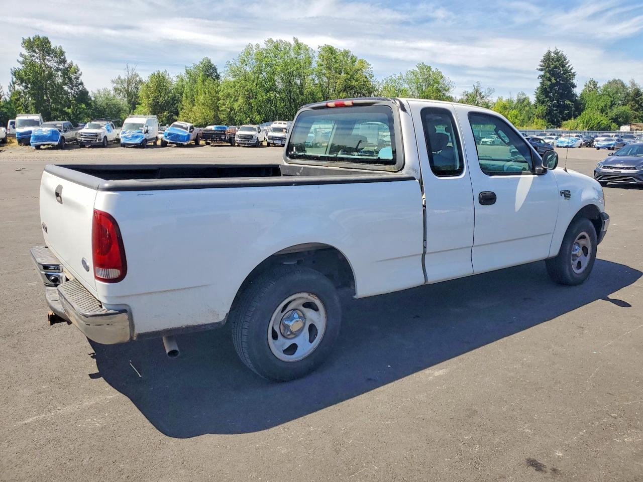 2002 Ford F-150 White vin: 1FTRX17W02NB82565