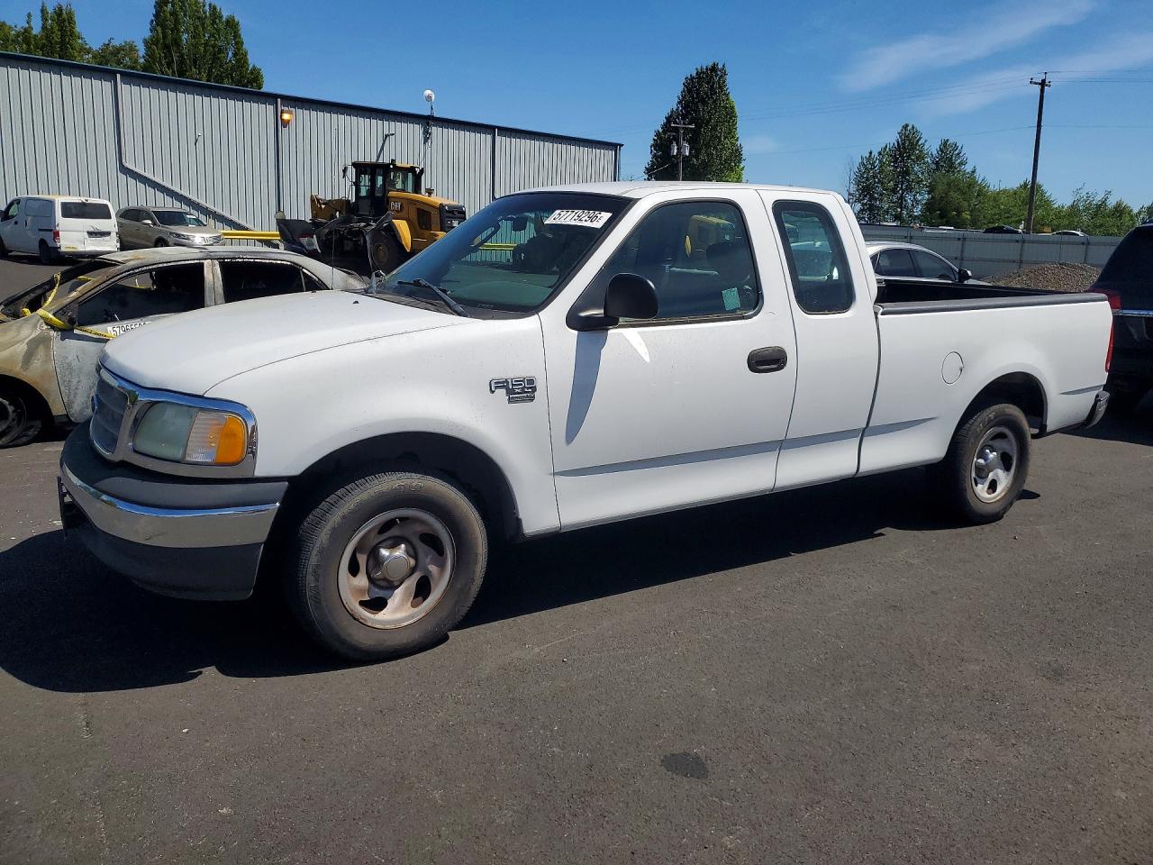 1FTRX17W02NB82565