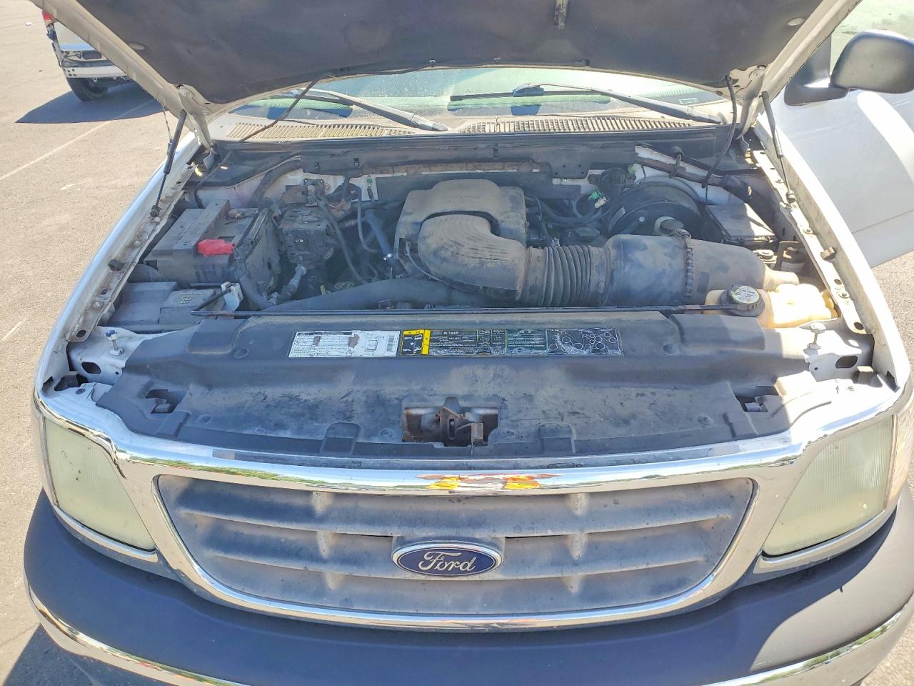 2002 Ford F-150 White vin: 1FTRX17W02NB82565