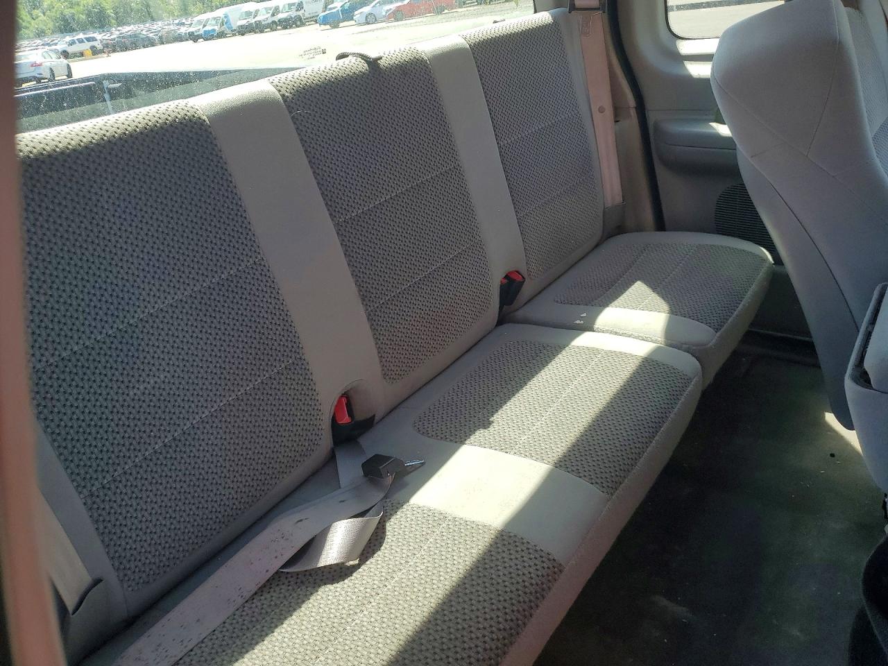 2002 Ford F-150 White vin: 1FTRX17W02NB82565
