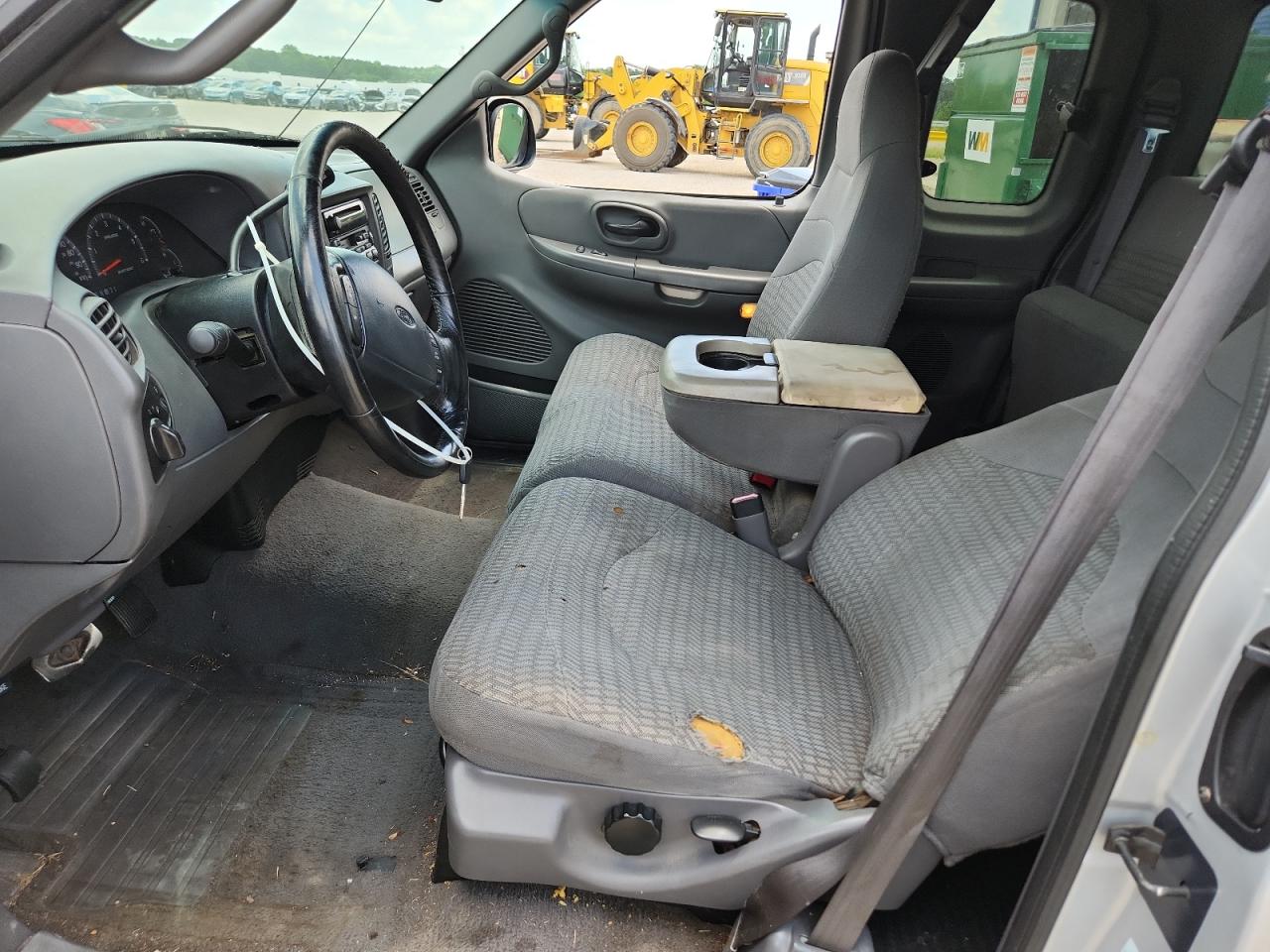 2000 Ford 150 Silver vin: 1FTRX17W1YNC36349