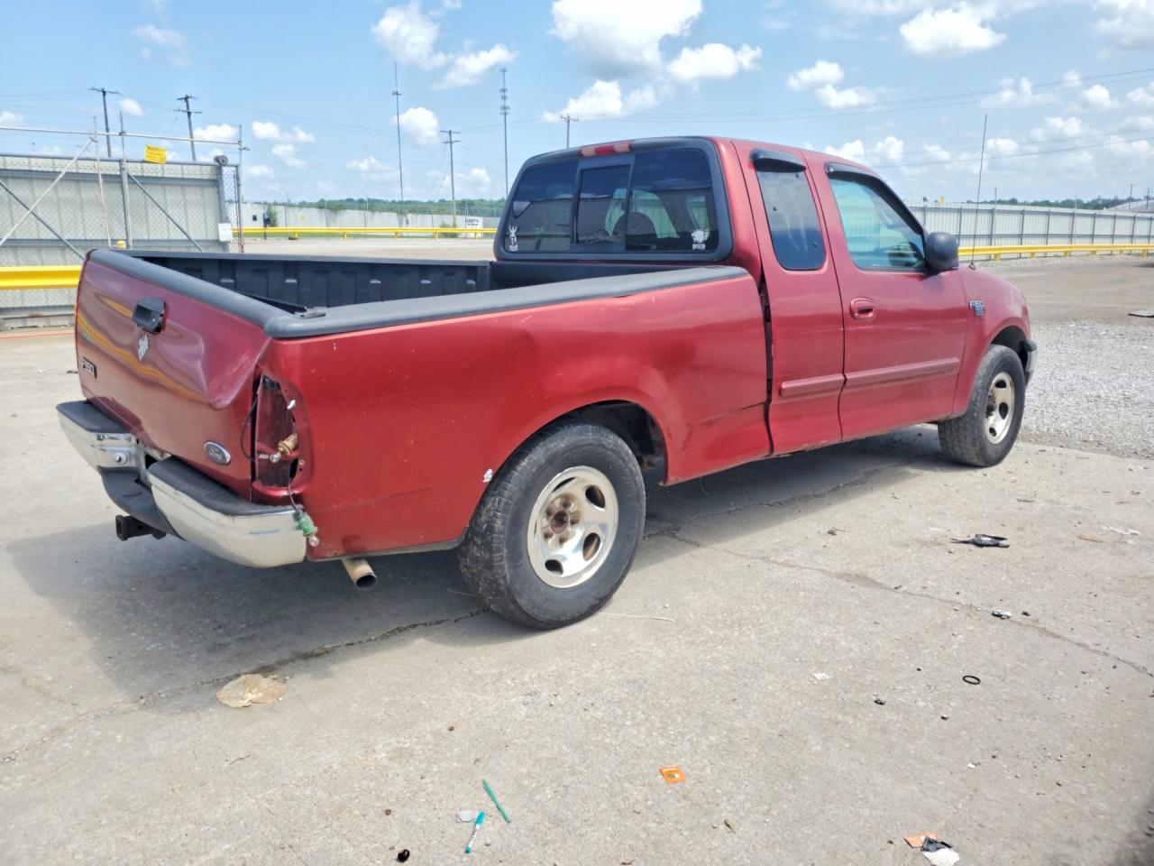 2000 Ford F150 Burgundy vin: 1FTRX17W2YNA70262