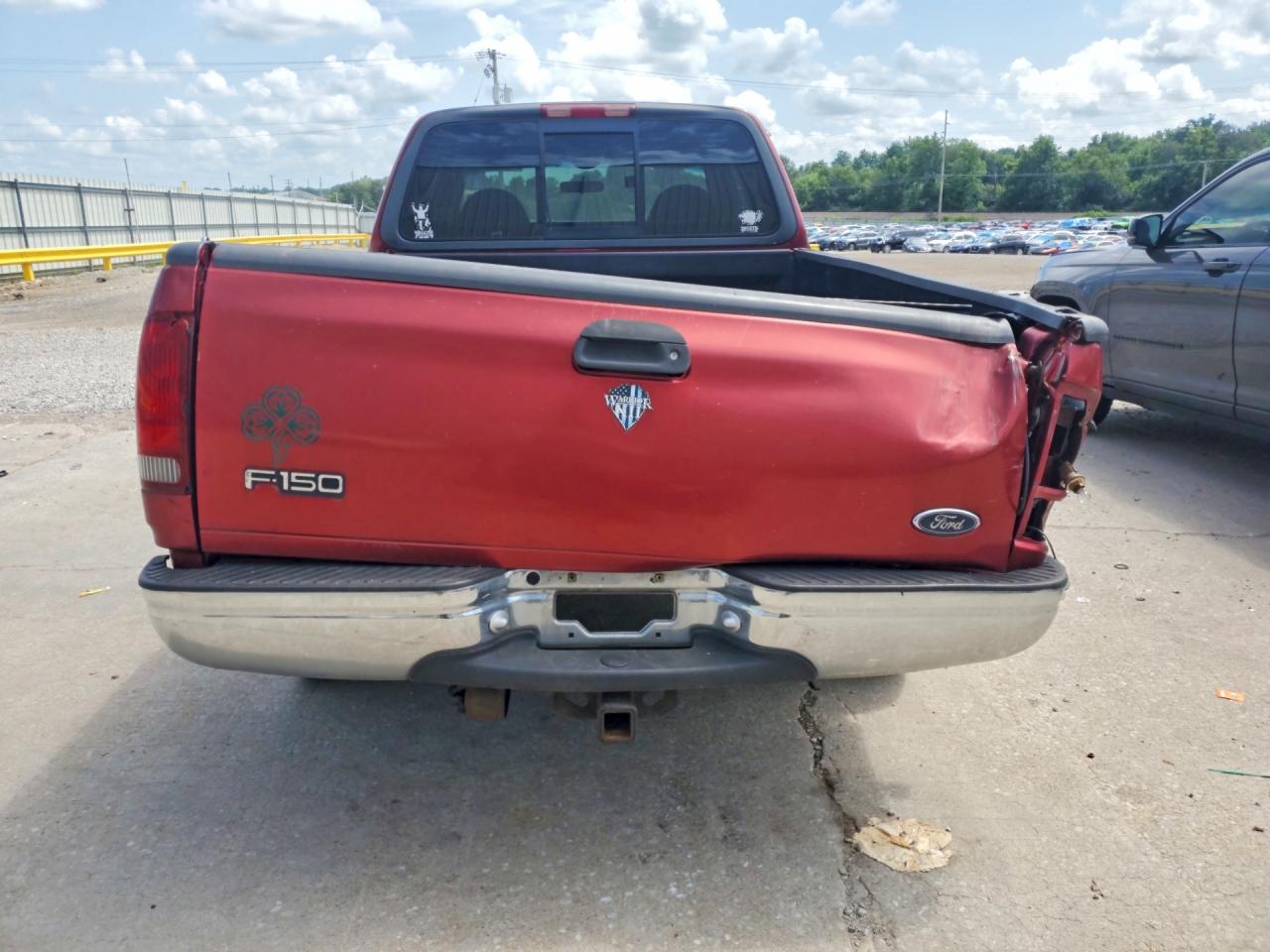 2000 Ford F150 Burgundy vin: 1FTRX17W2YNA70262